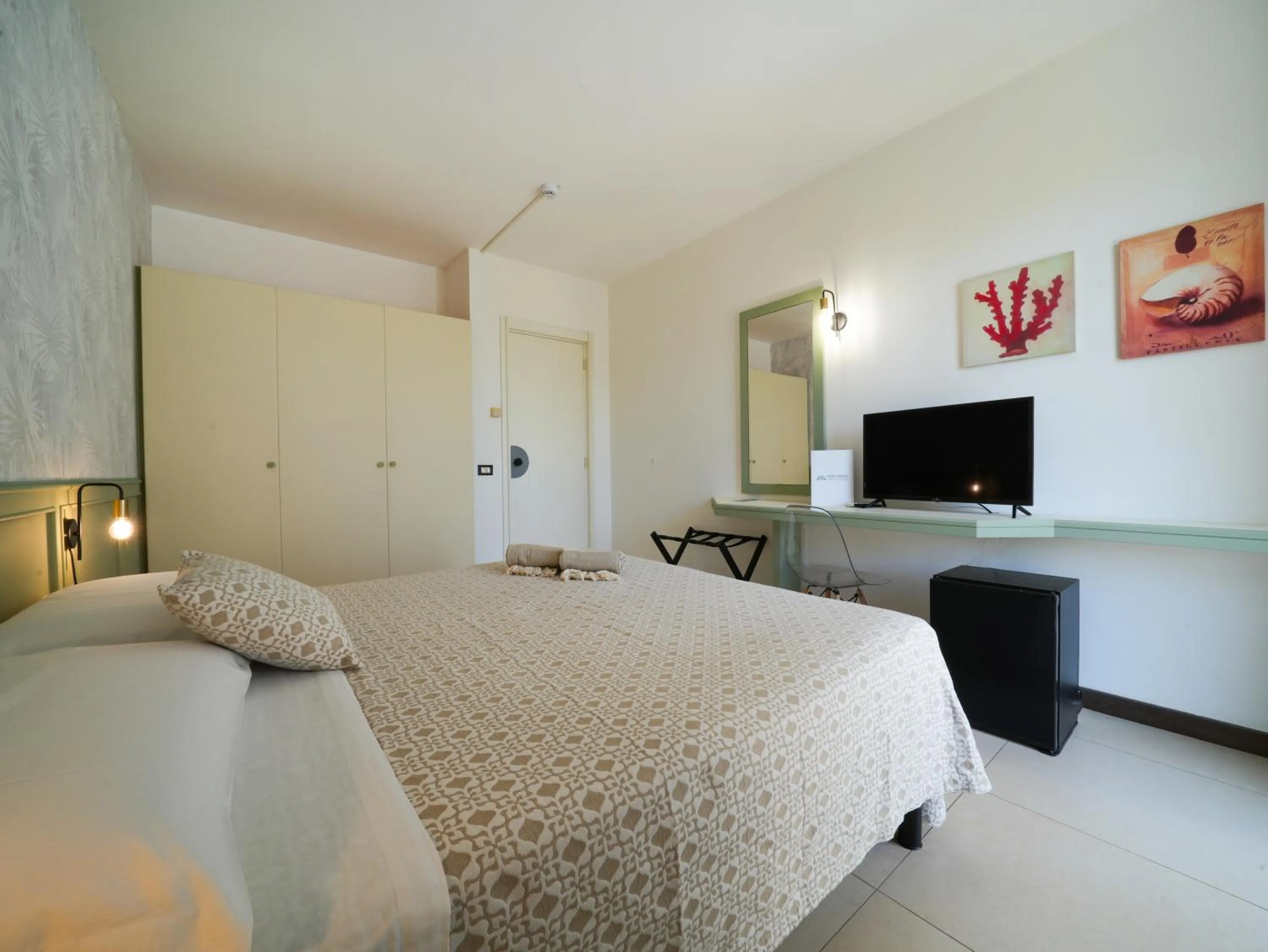 Communal lounge/ TV room in Hotel Santa Lucia