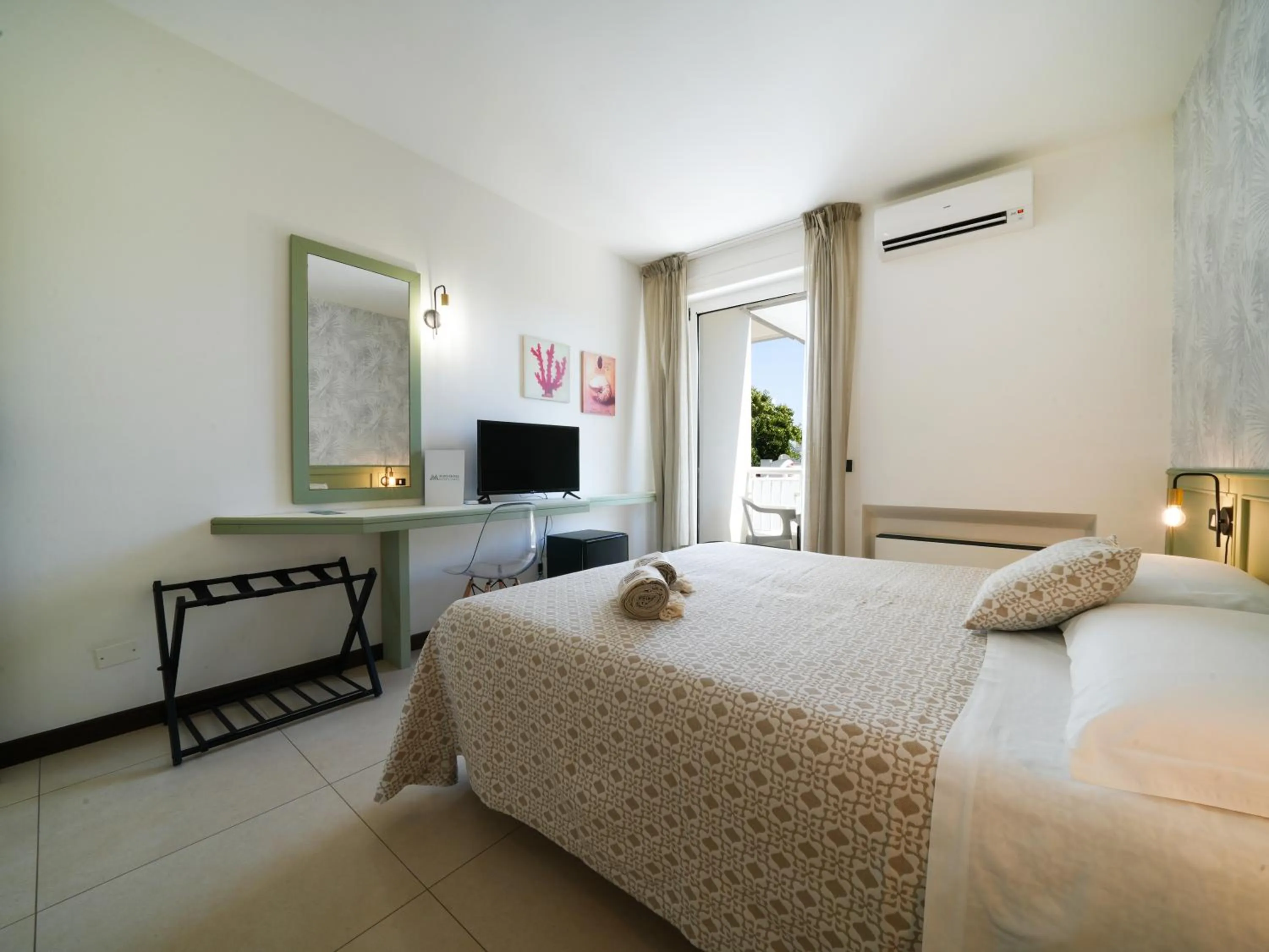 Communal lounge/ TV room in Hotel Santa Lucia