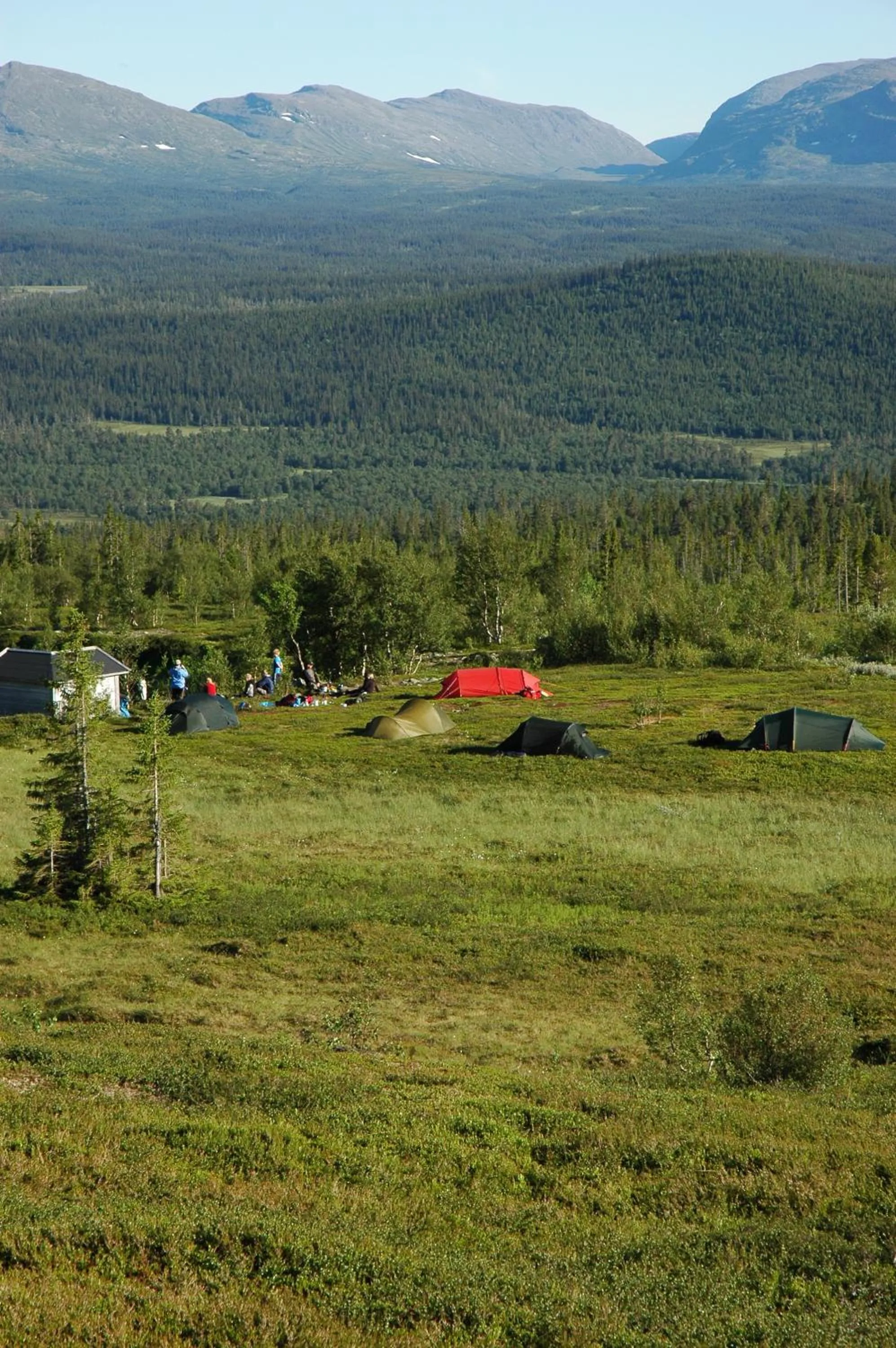 Hiking in Vålådalens Fjällstation