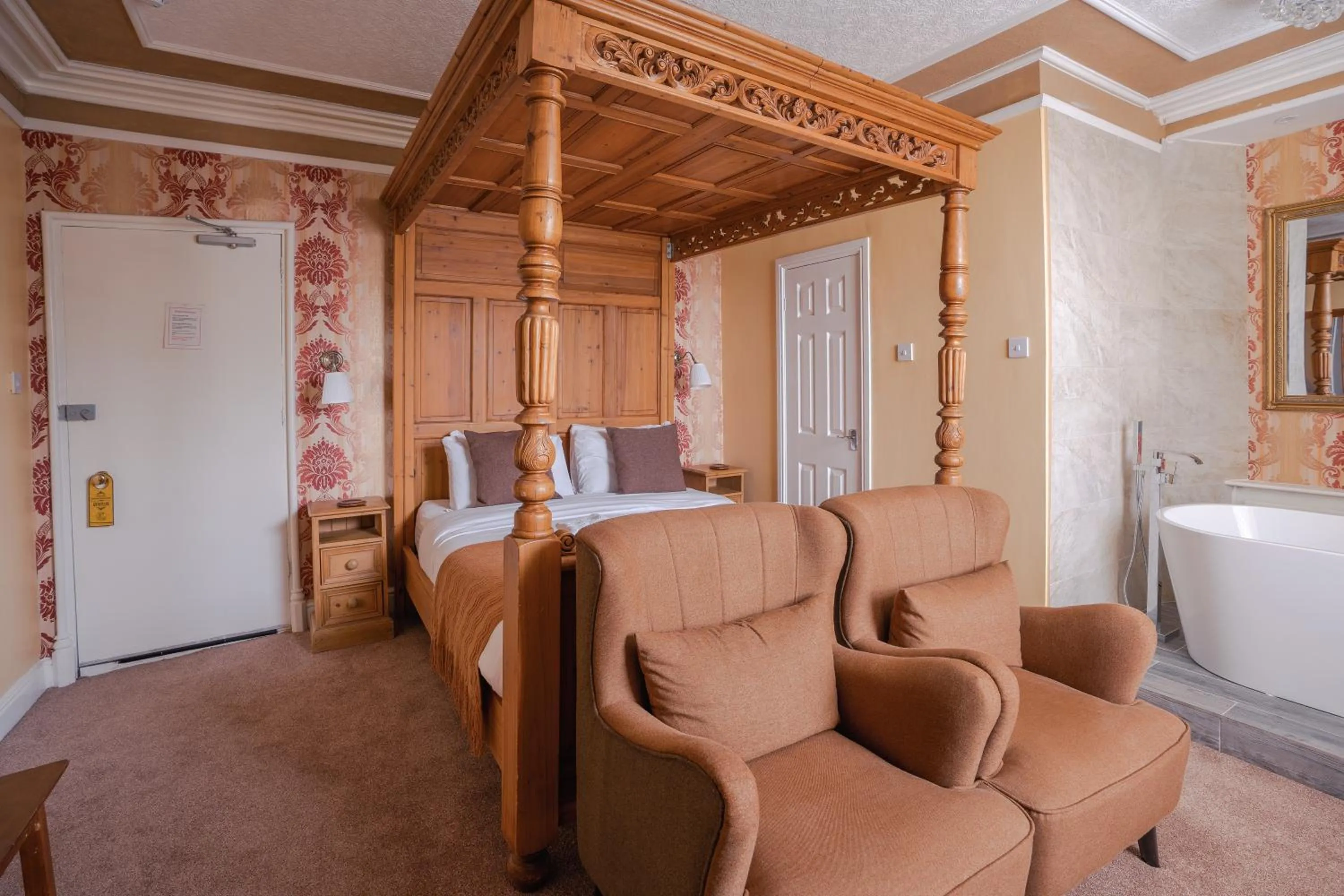 Living room, Bed in The Cottage