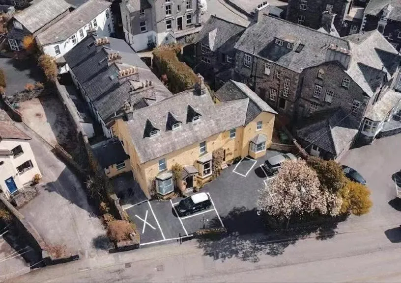 Bird's eye view in The Cottage