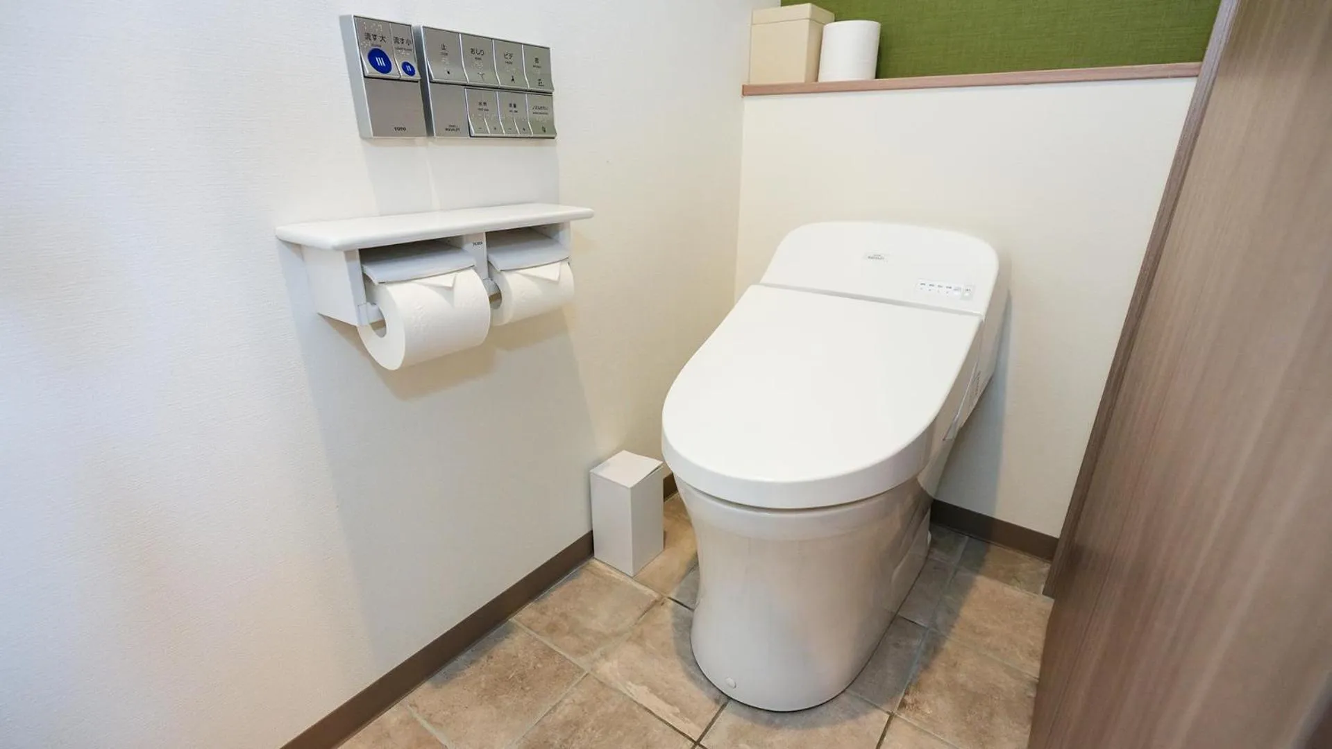 Toilet in Airport Hotel Kumamoto