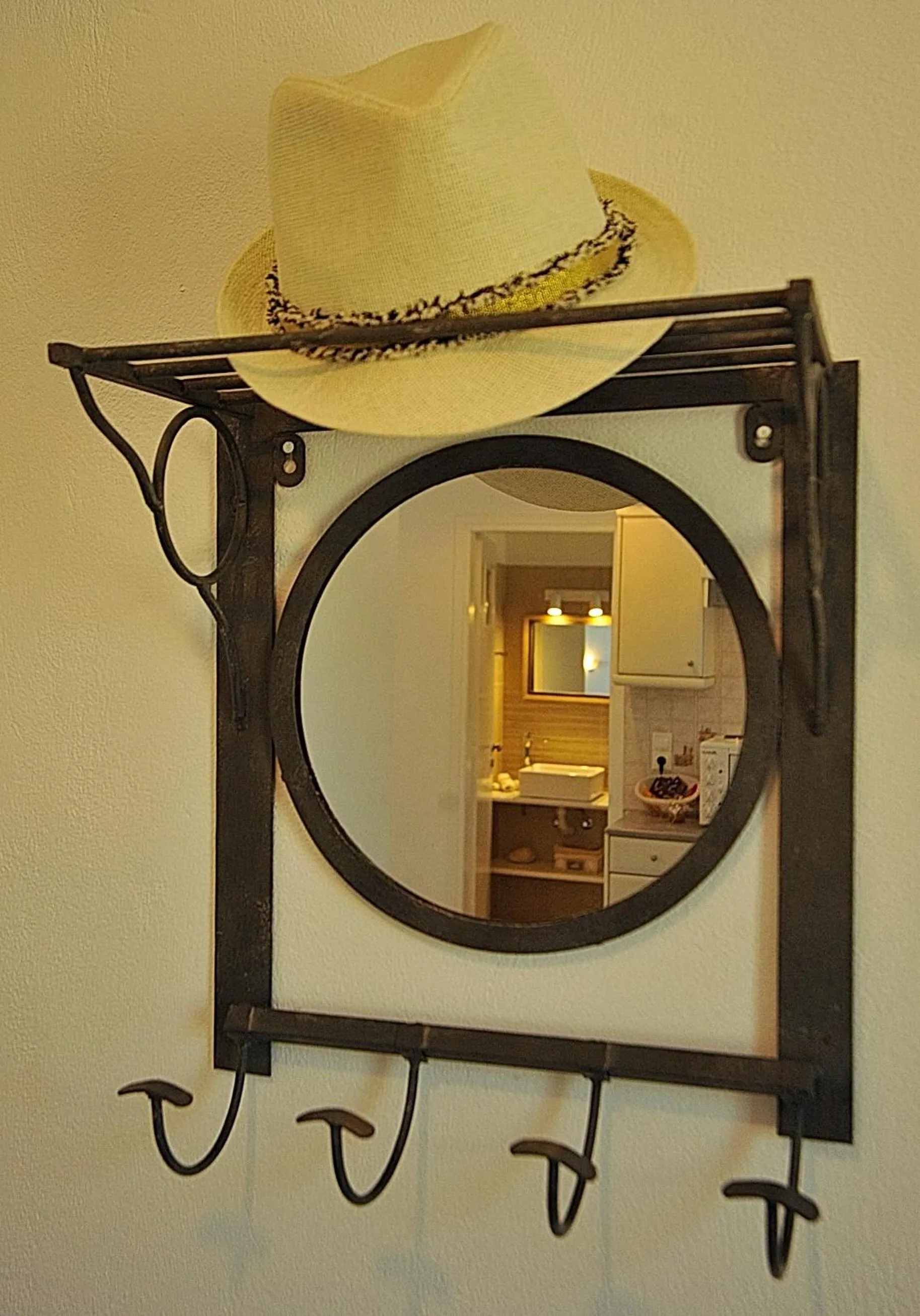 Decorative detail in Anixis Studios Aliki Paros