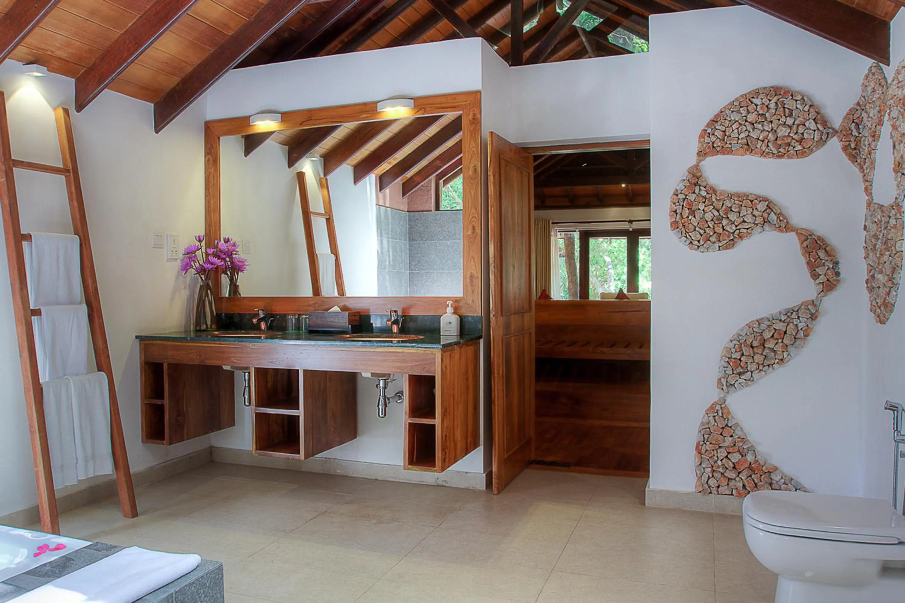 Bathroom in The Deer Park Hotel