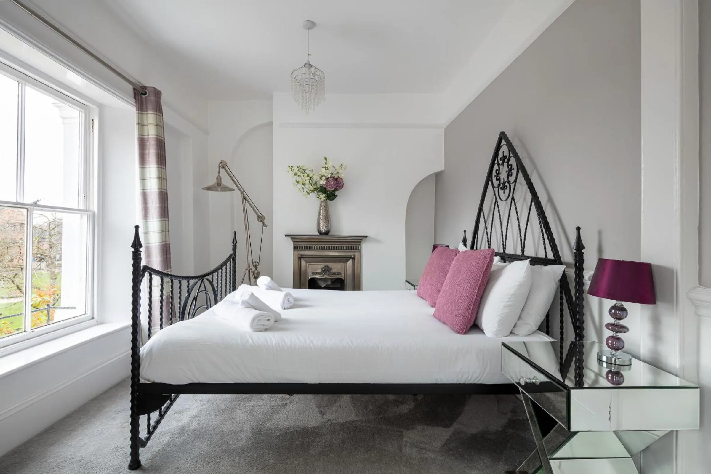 Bed in Castle Properties: The Duchess, 3 Bed Family cottage