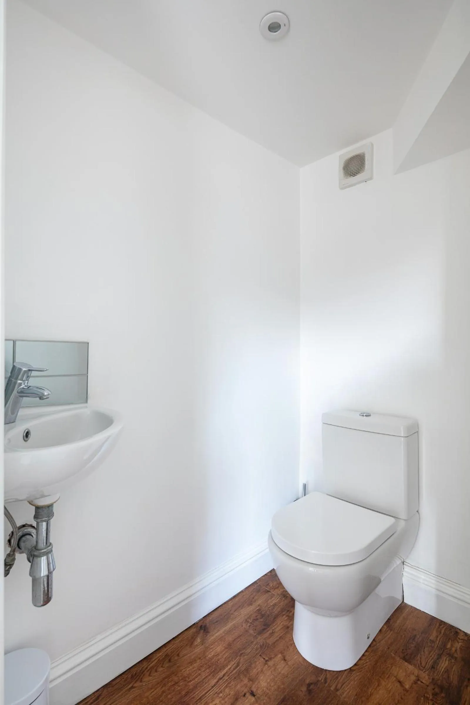 Toilet in Castle Properties: The Duchess, 3 Bed Family cottage