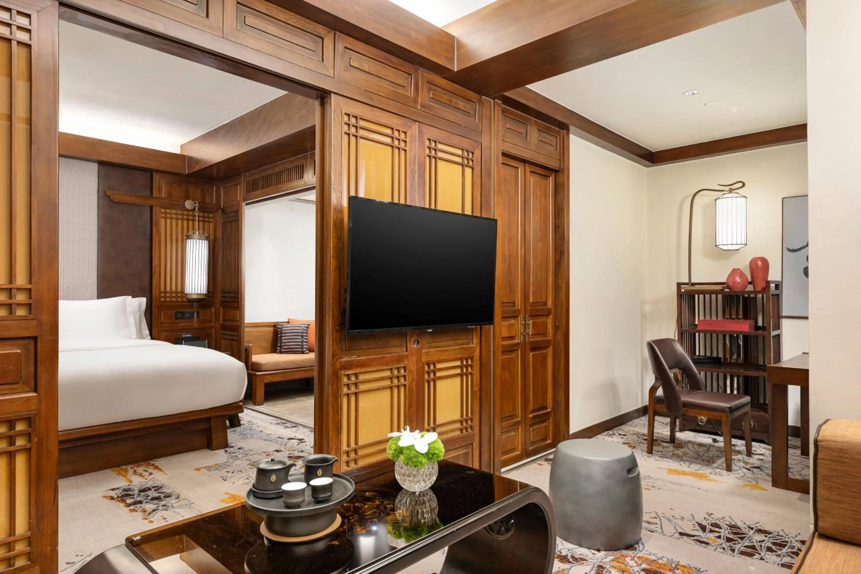 Photo of the whole room, Bed in InterContinental Lijiang Ancient Town Resort by IHG