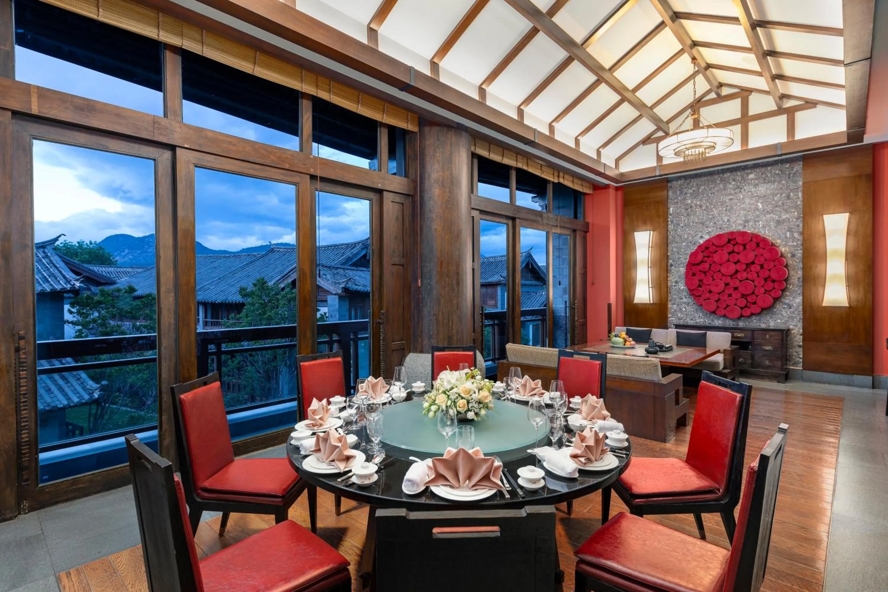 Restaurant/places to eat in InterContinental Lijiang Ancient Town Resort by IHG