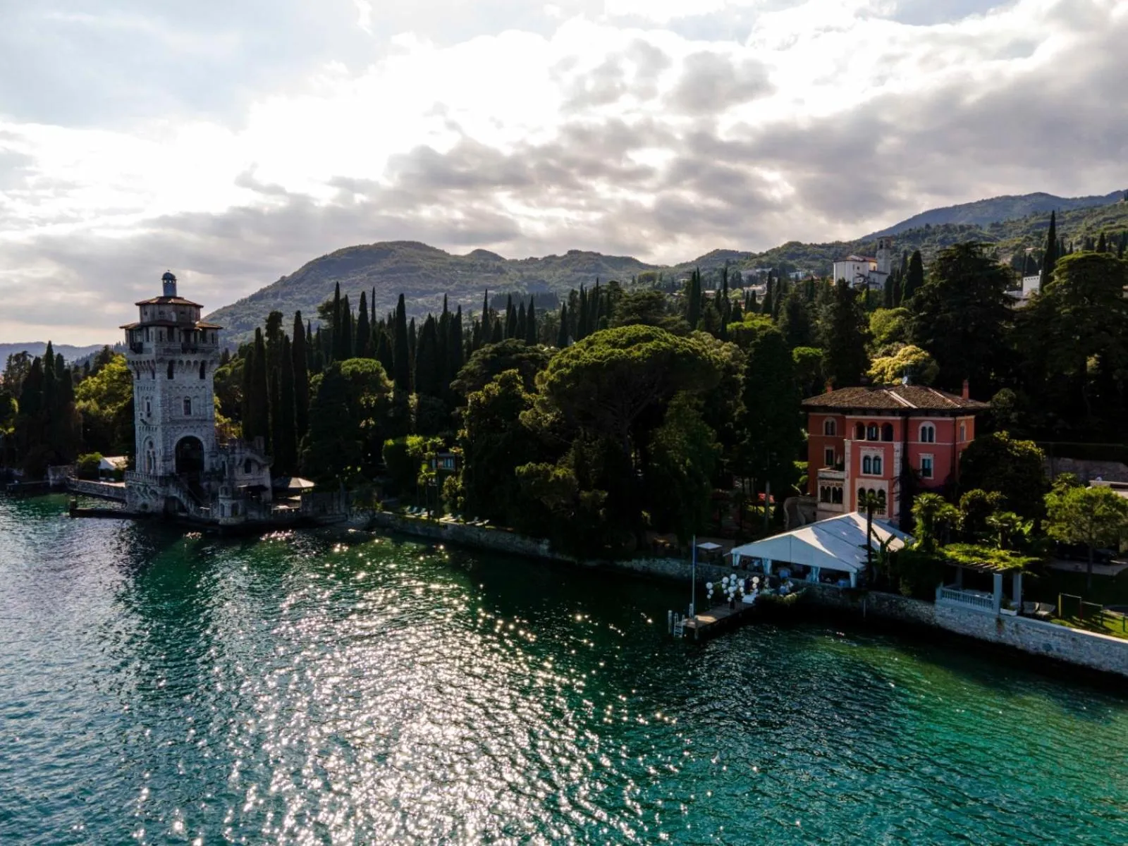 Property building in Hotel Villa Fiordaliso