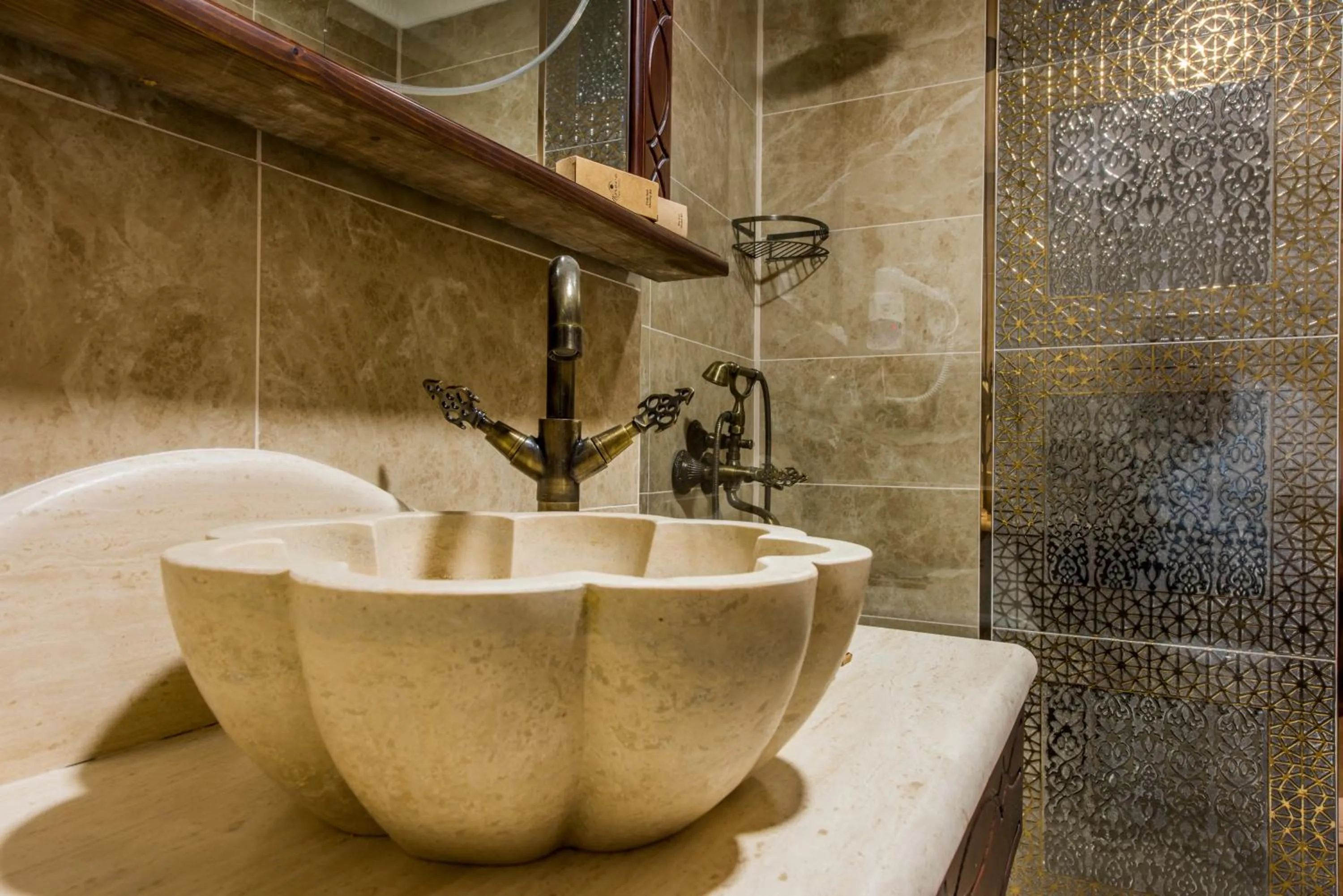 Shower in Kaya Ninova Hotel