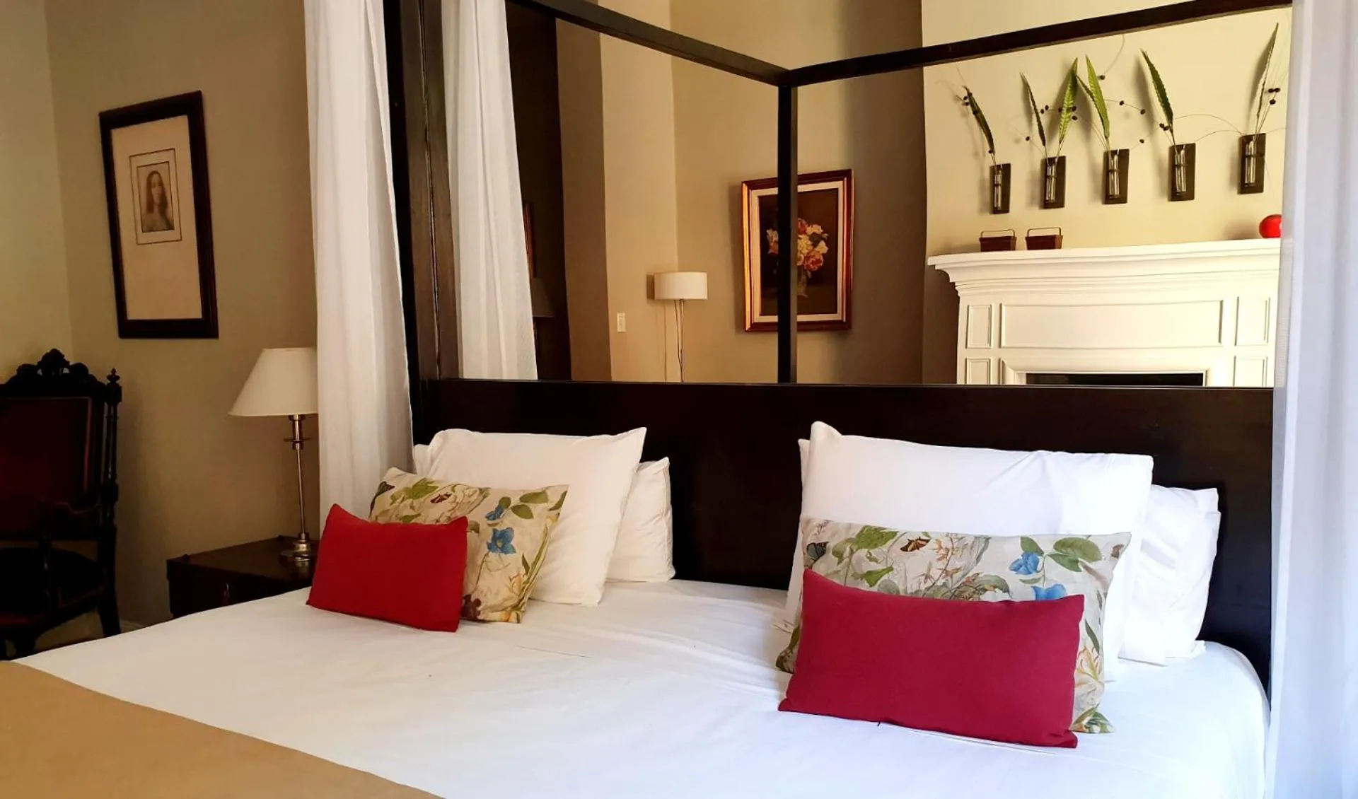 Photo of the whole room, Bed in Legado Mitico Salta Hotel Boutique