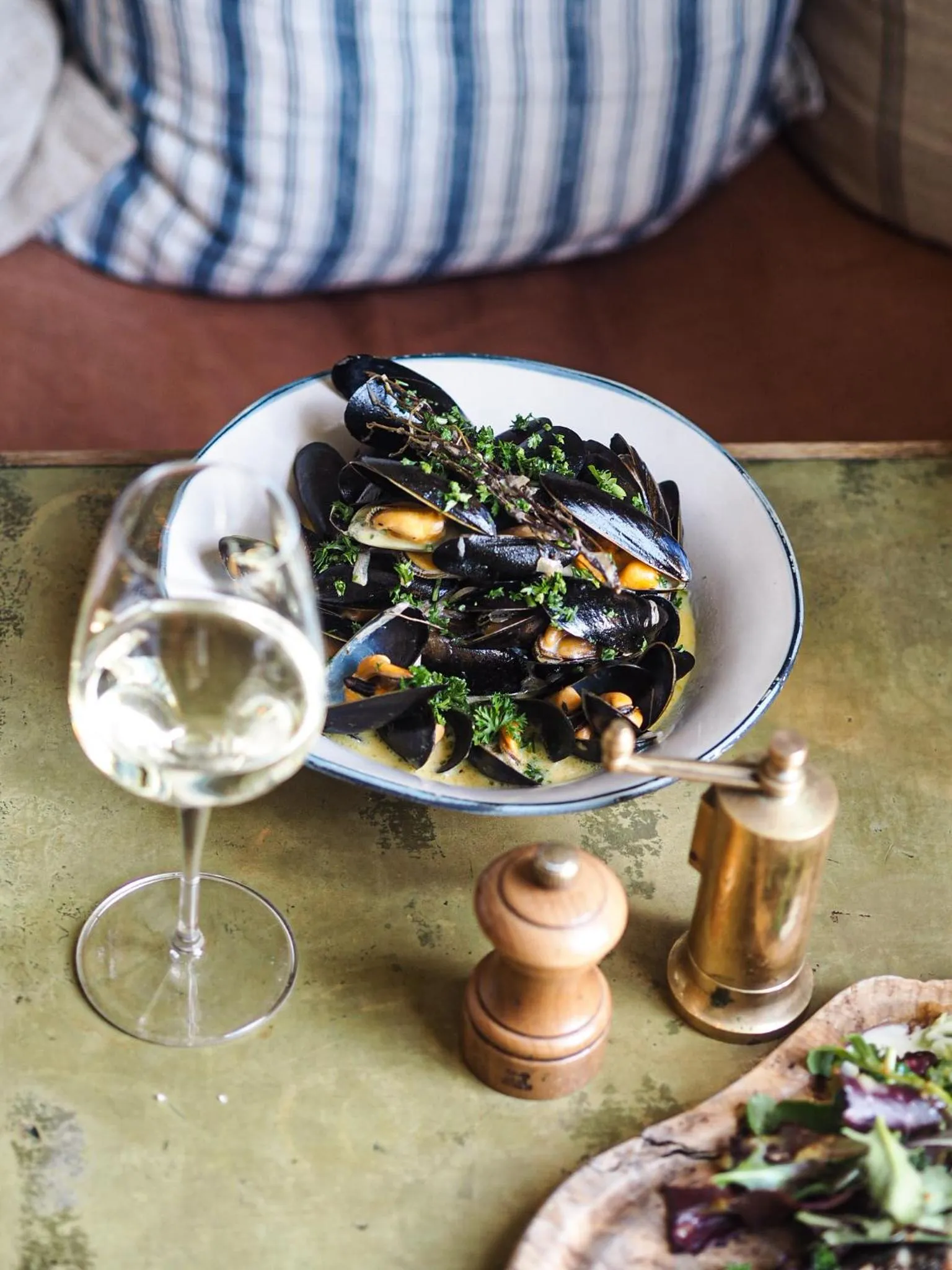 Food and drinks in Artist Residence Cornwall