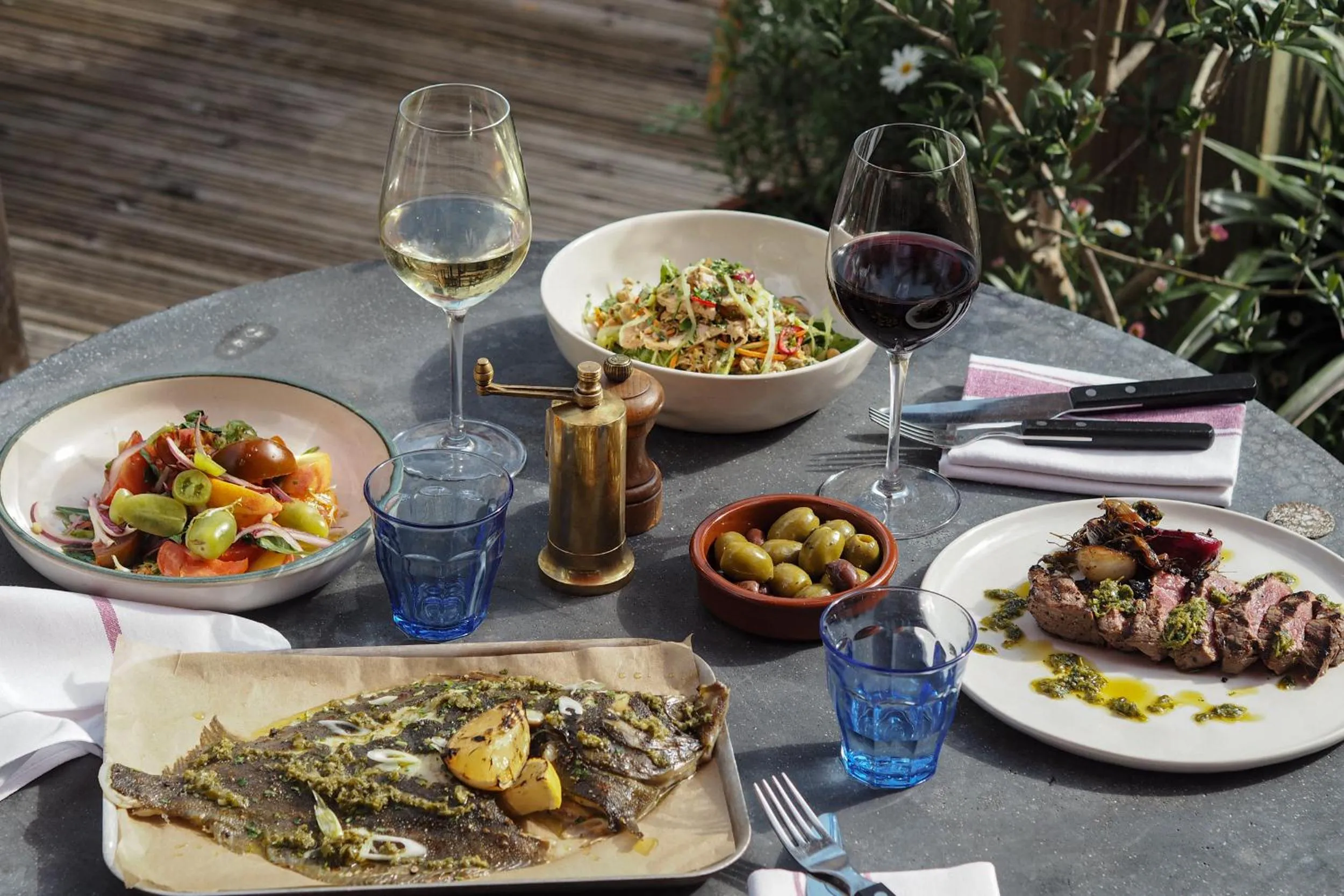 Food and drinks in Artist Residence Cornwall