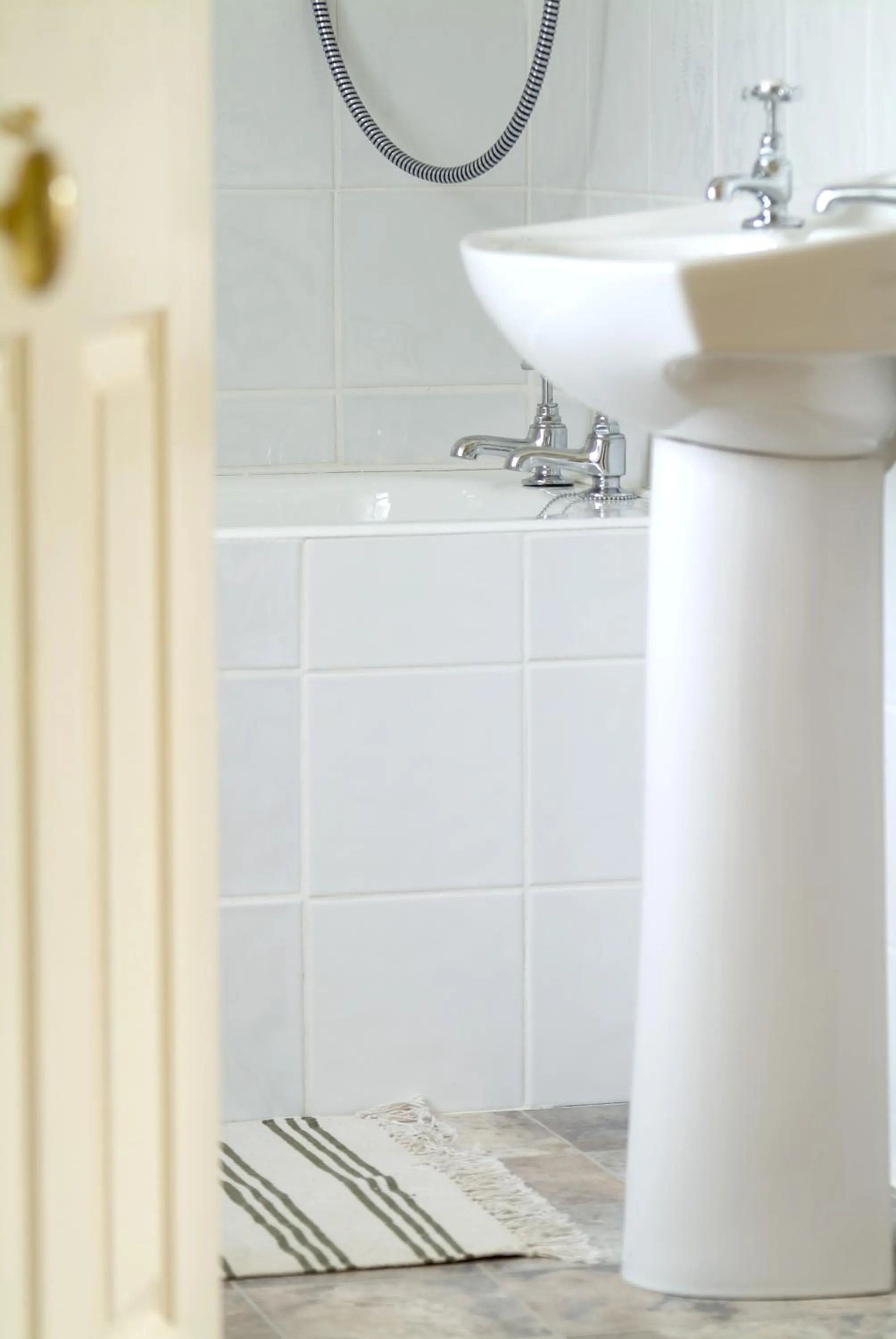 Shower in Sharamore House B&B