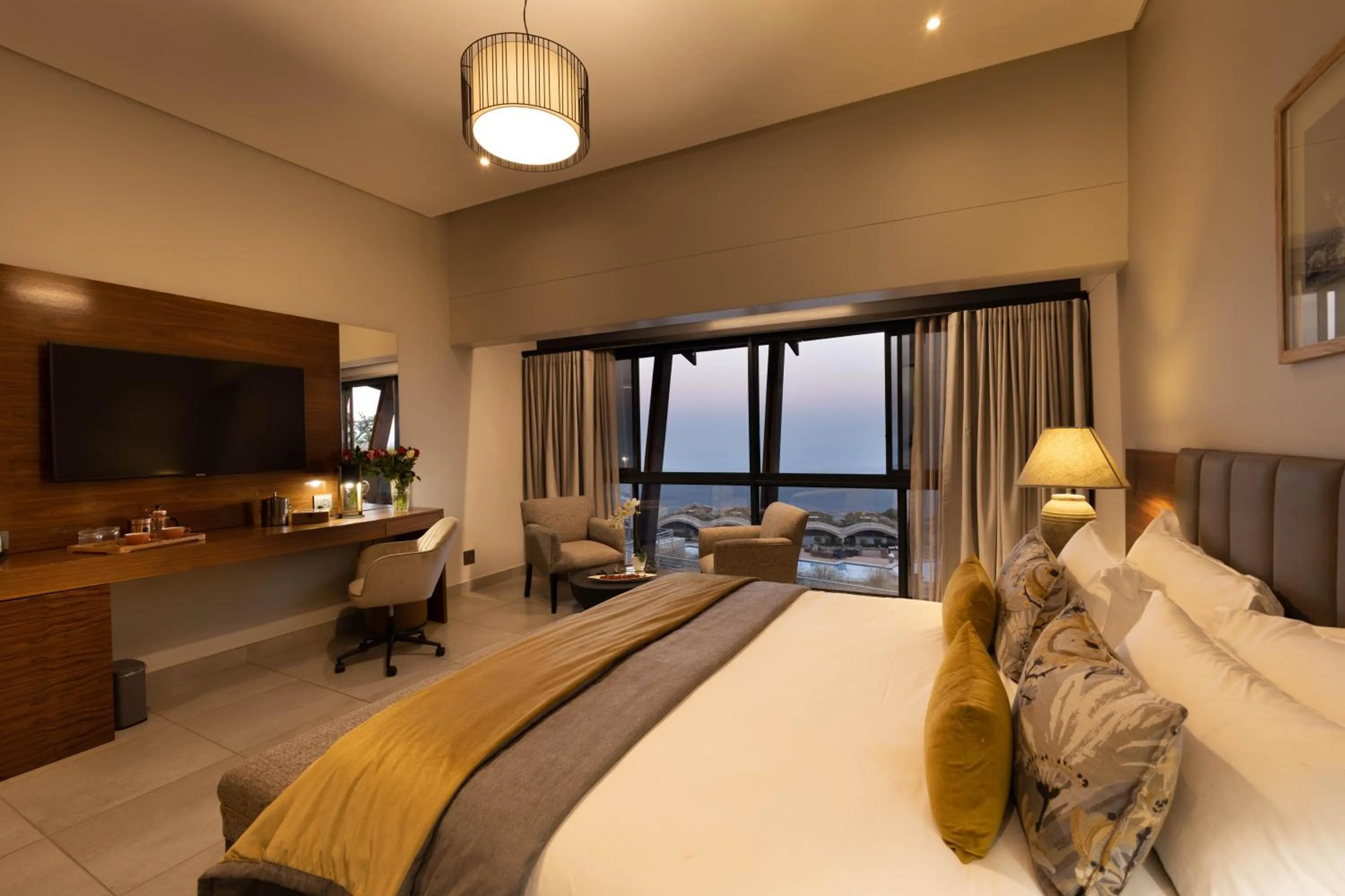 Photo of the whole room, Bed in Angels View Hotel