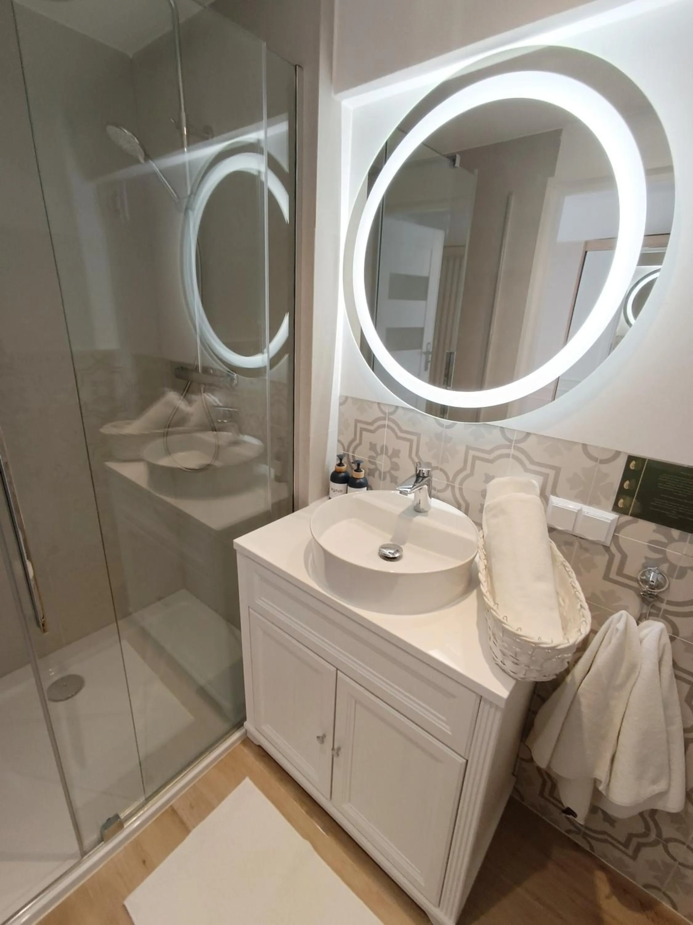 Shower in Złoty Lin