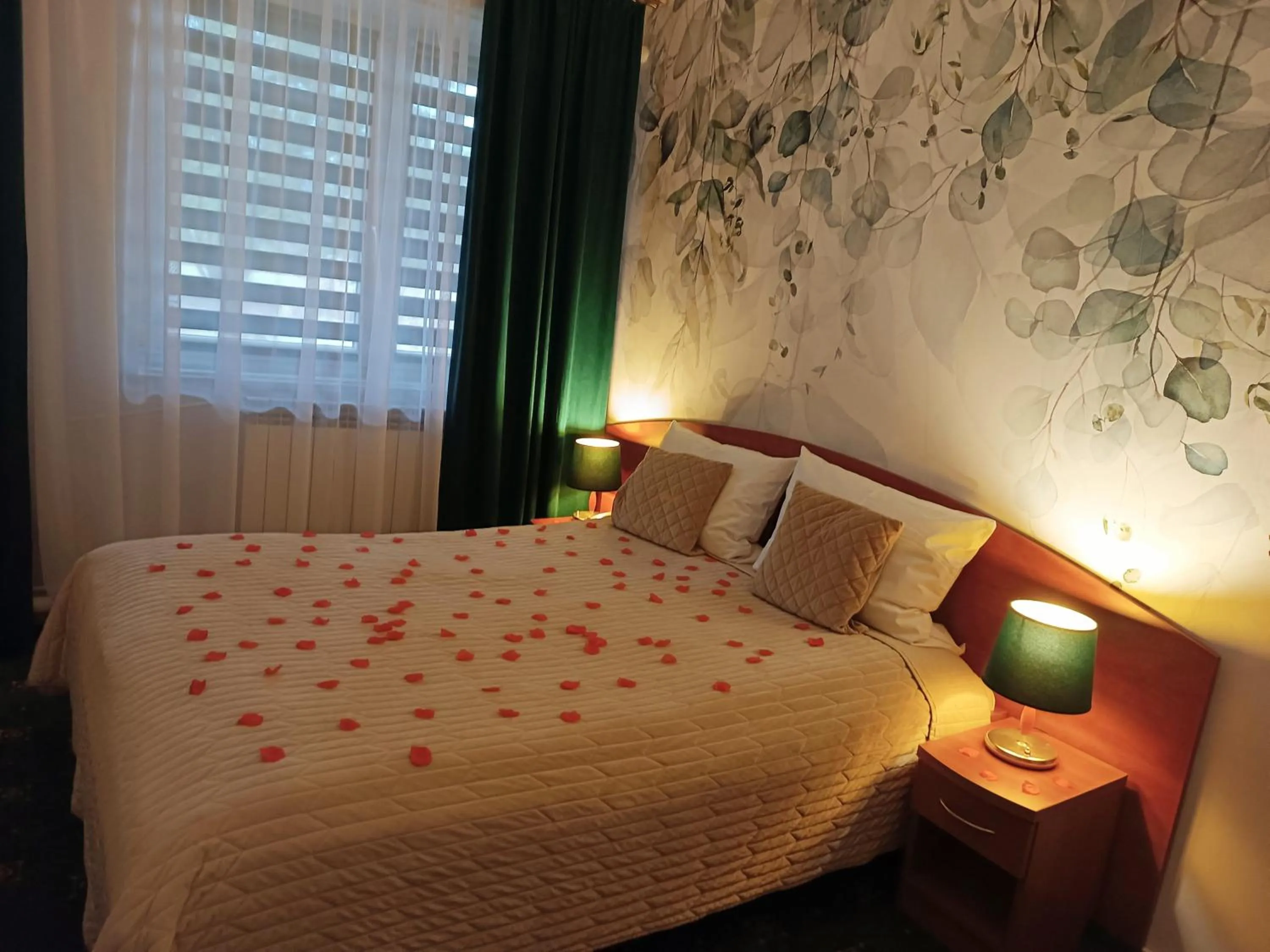 Decorative detail, Bed in Złoty Lin