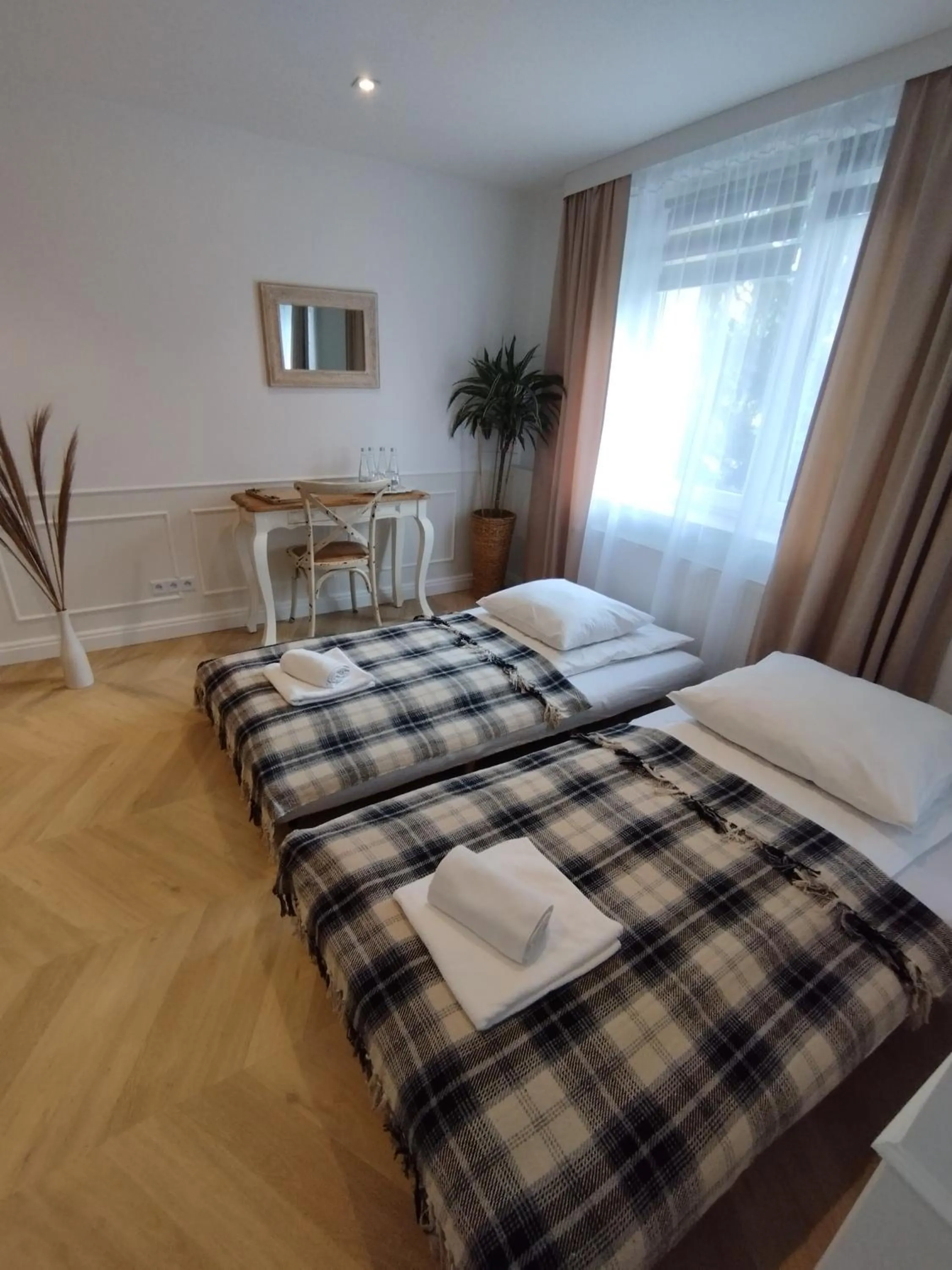Photo of the whole room, Bed in Złoty Lin