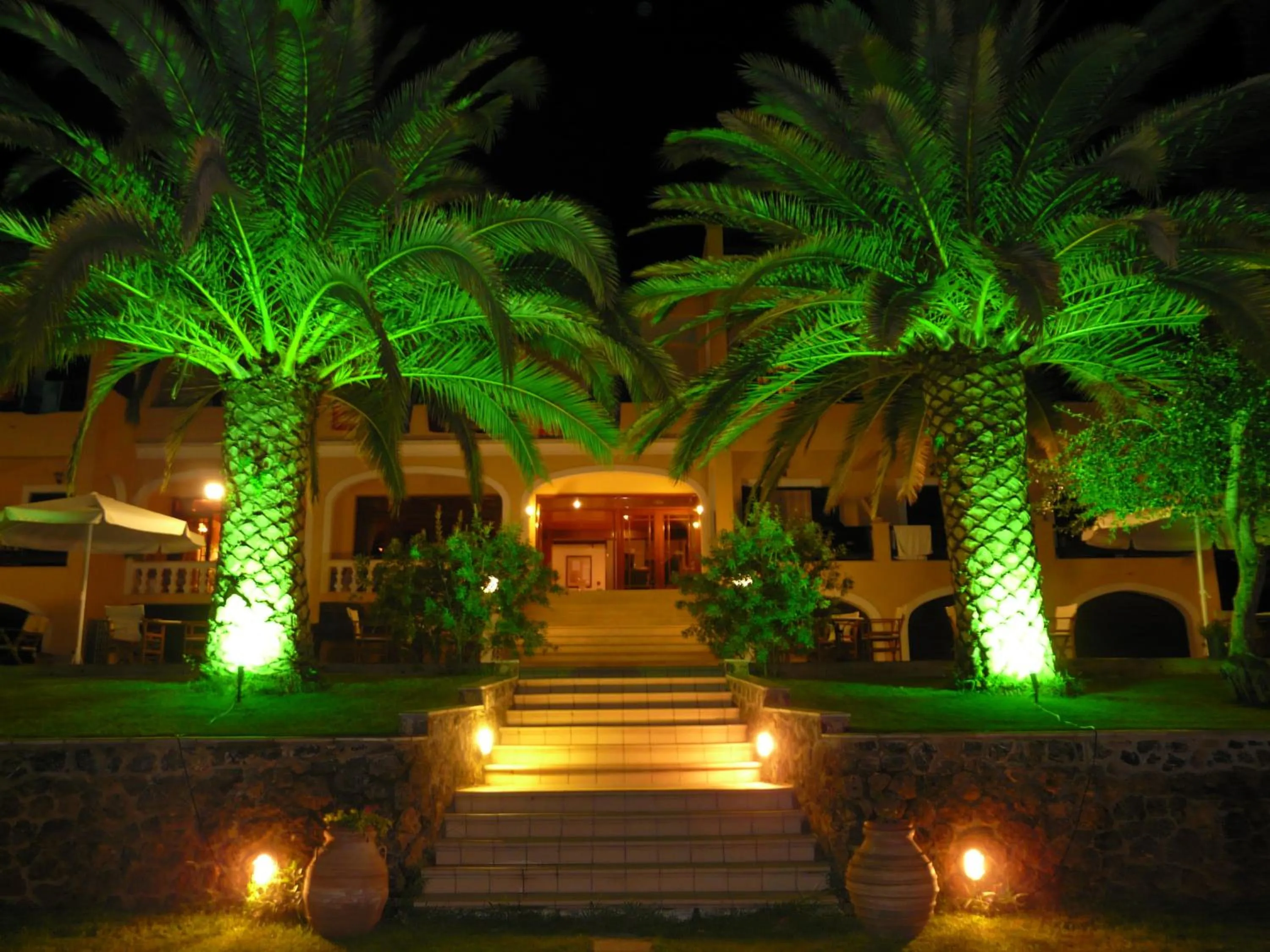 Facade/entrance in Fiori Hotel