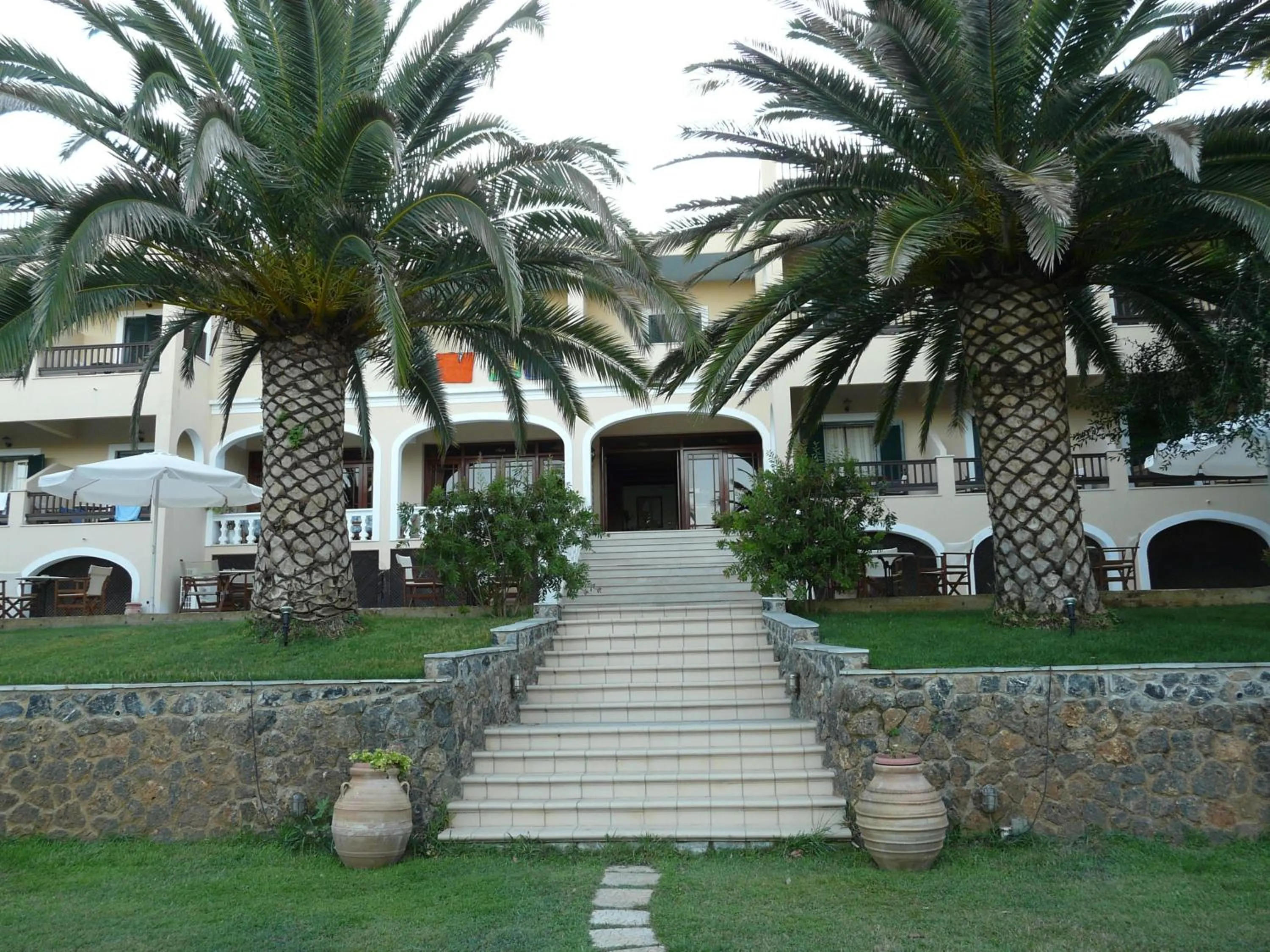 Facade/entrance in Fiori Hotel