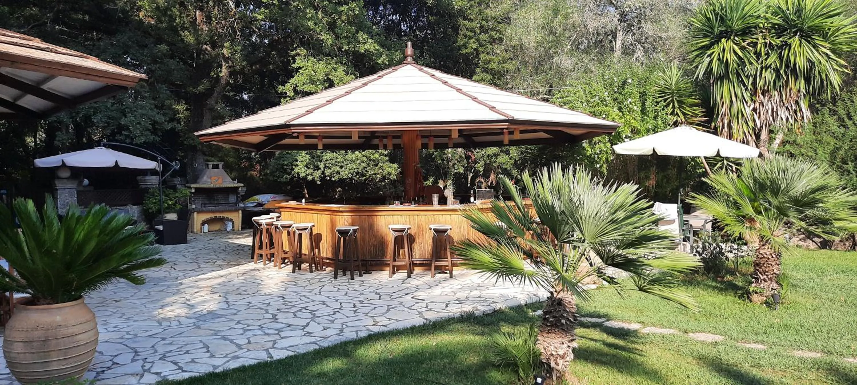 Restaurant/places to eat in Fiori Hotel