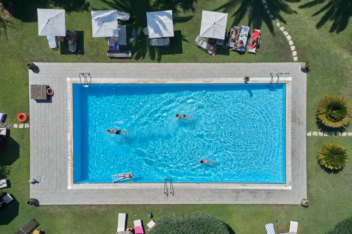 Swimming pool in Fiori Hotel