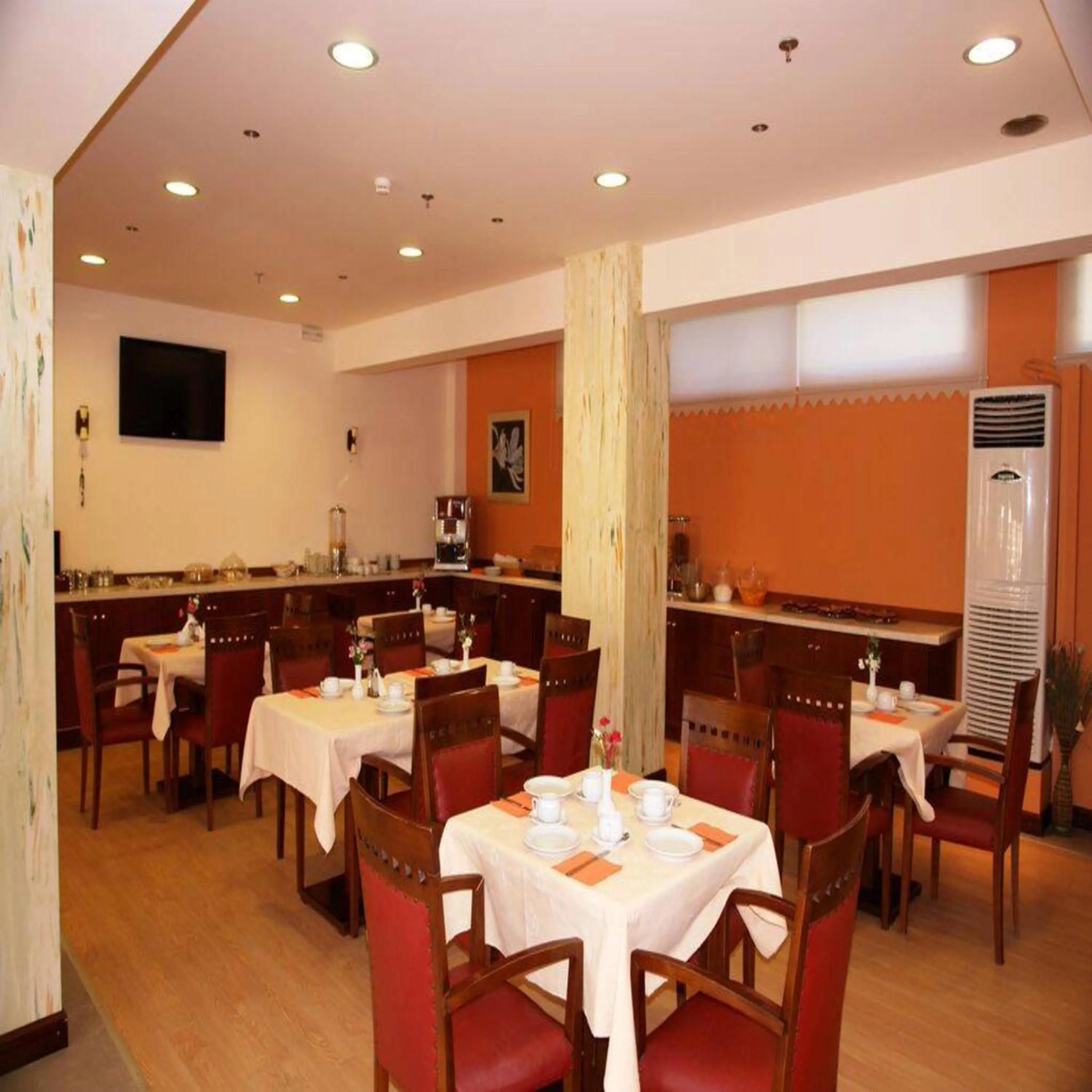 Coffee/tea facilities in Fiori Hotel