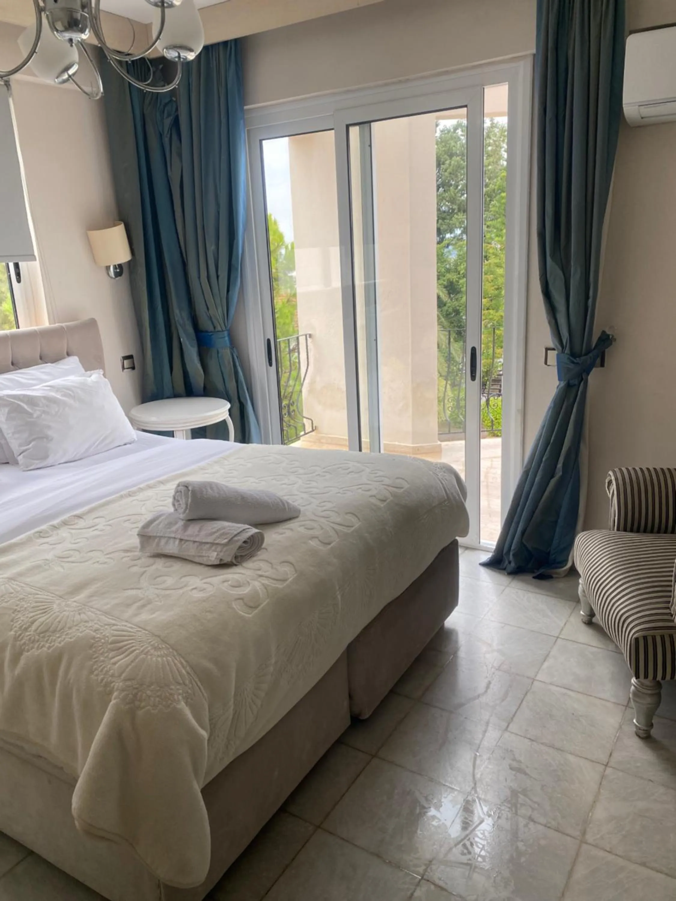 The Prince Inn Hotel & Villas