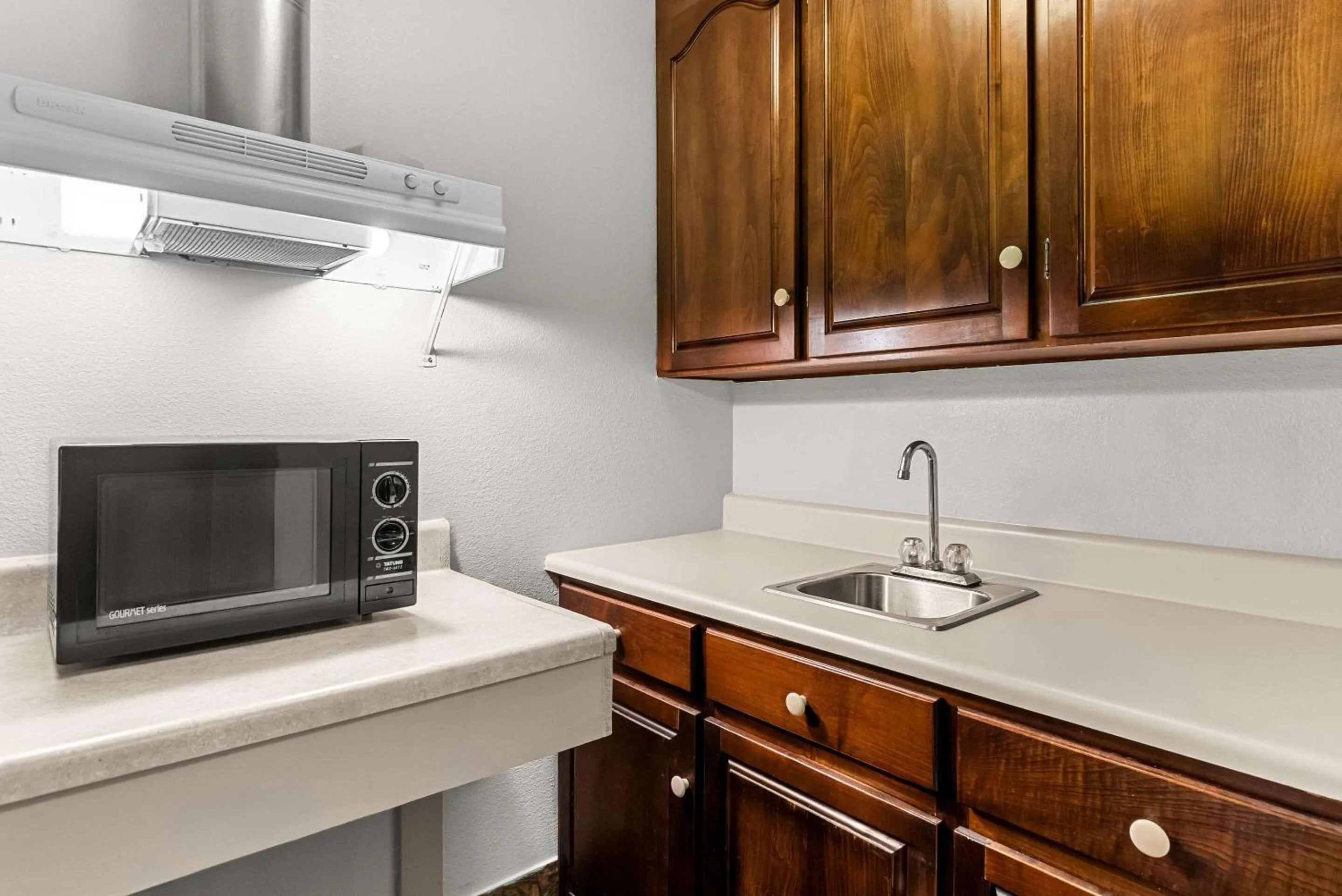 Bedroom in Quality Inn Cornelia