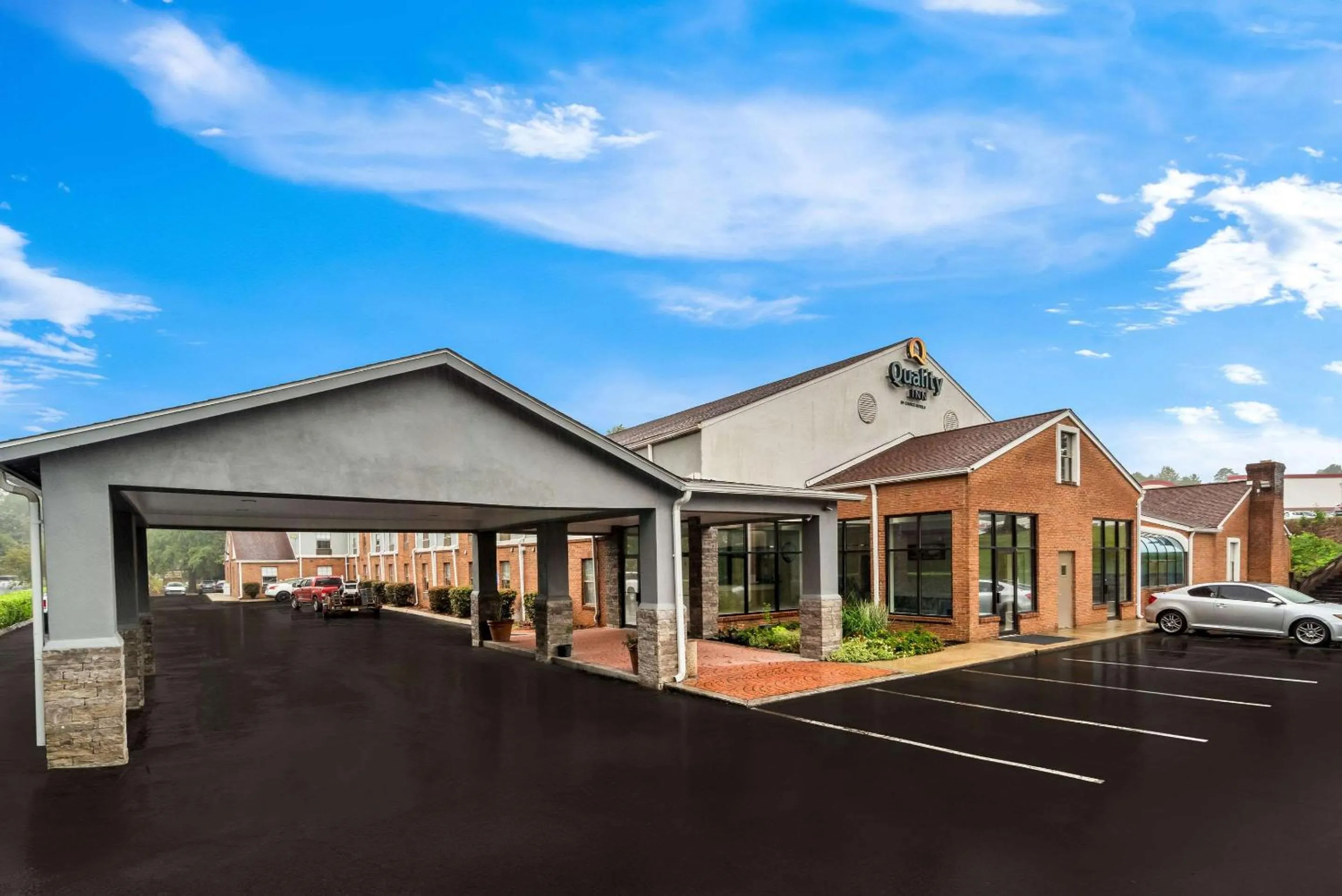 Property building in Quality Inn Cornelia