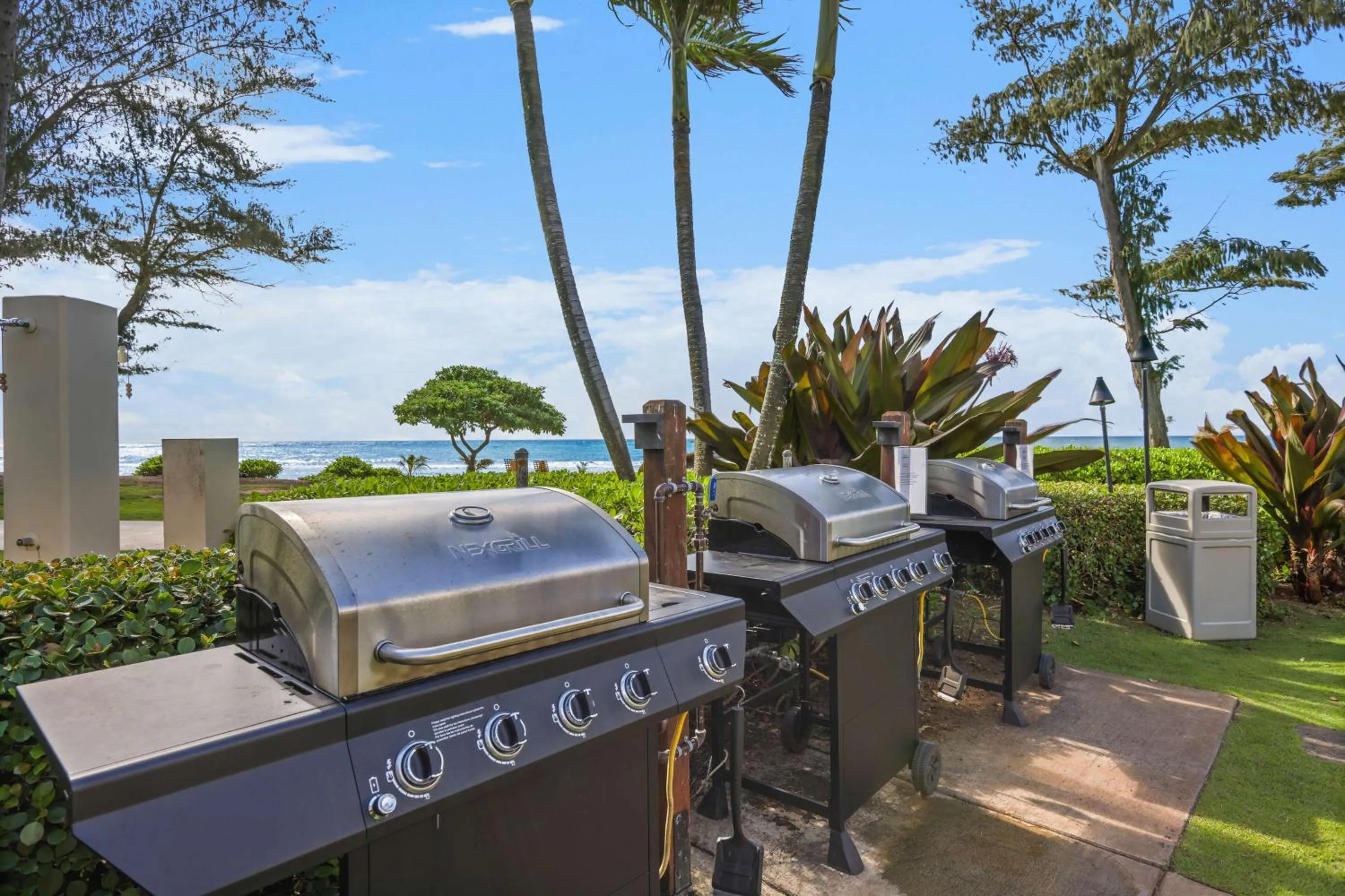 Property building in Aston Islander On The Beach
