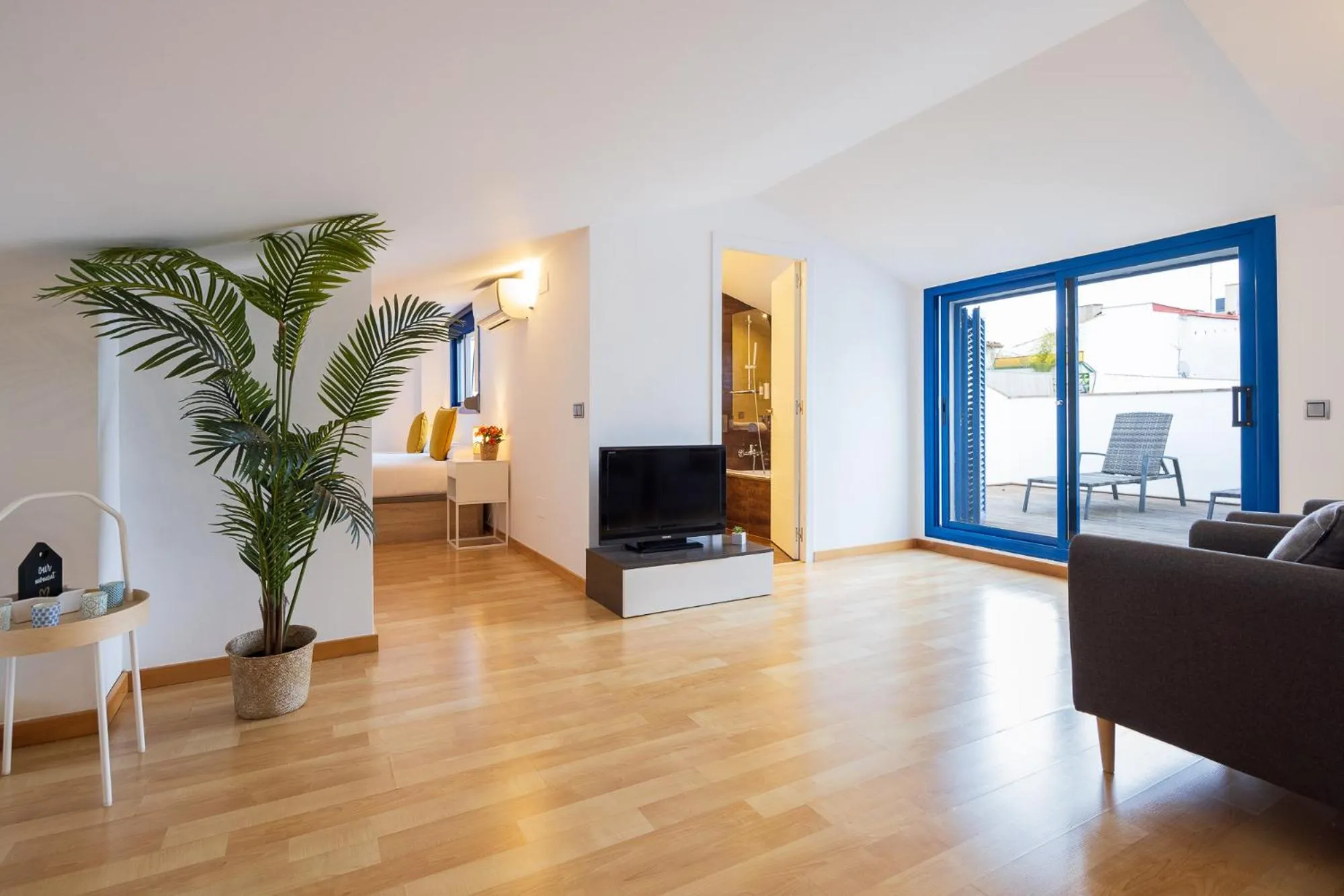 TV and multimedia in Lucas House Apartments by Sitges Group