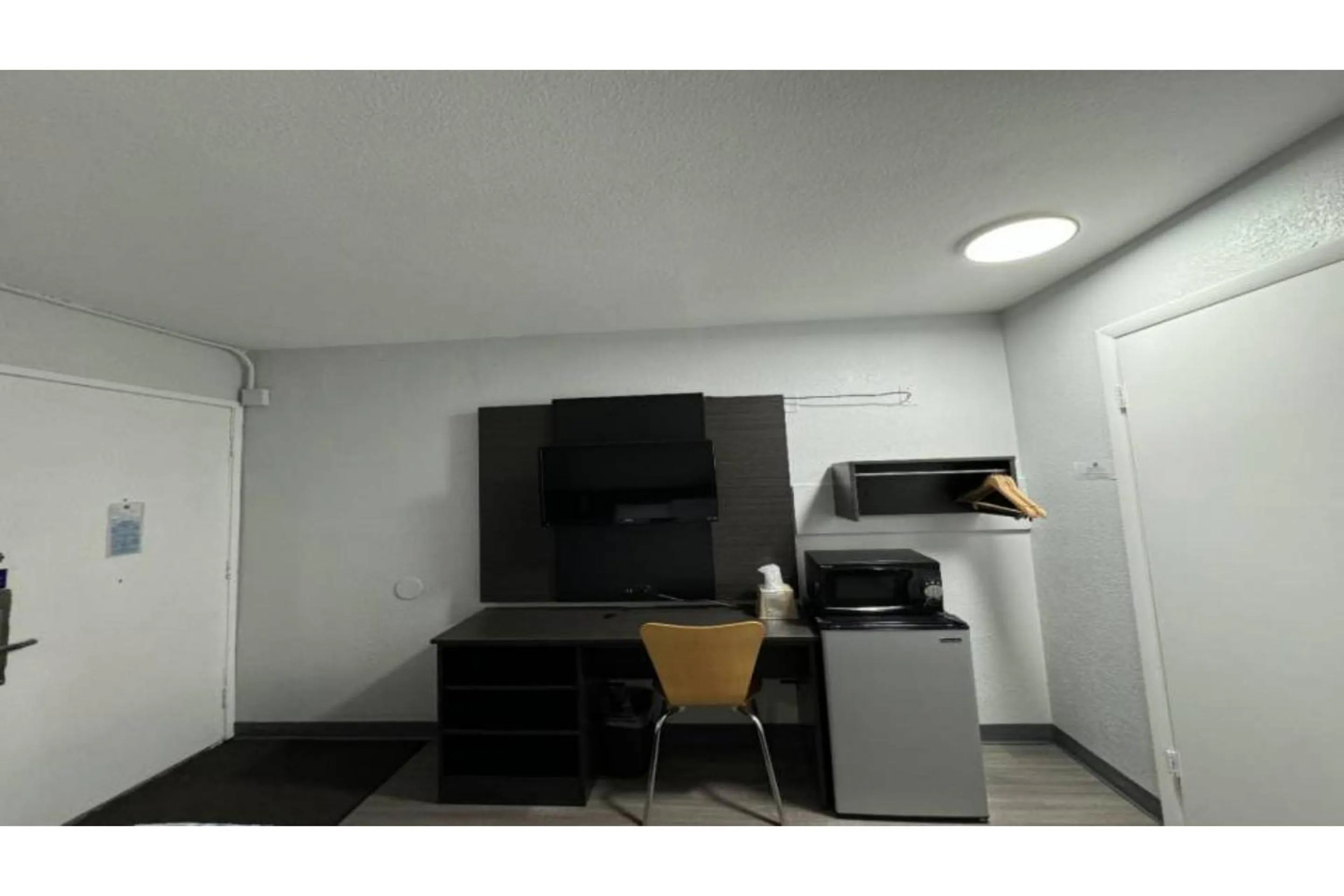 Area and facilities in Motel 6-Janesville, WI