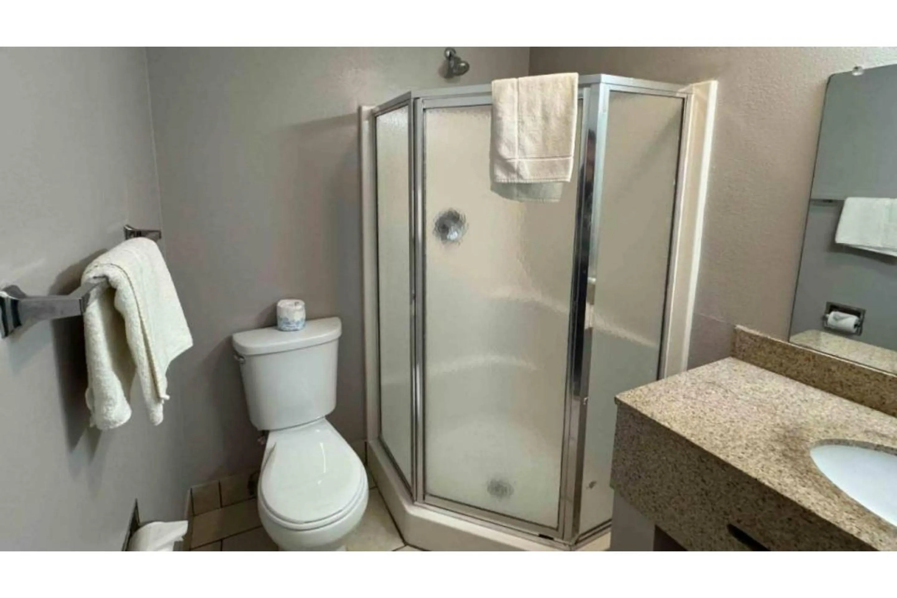 Bathroom in Motel 6-Janesville, WI