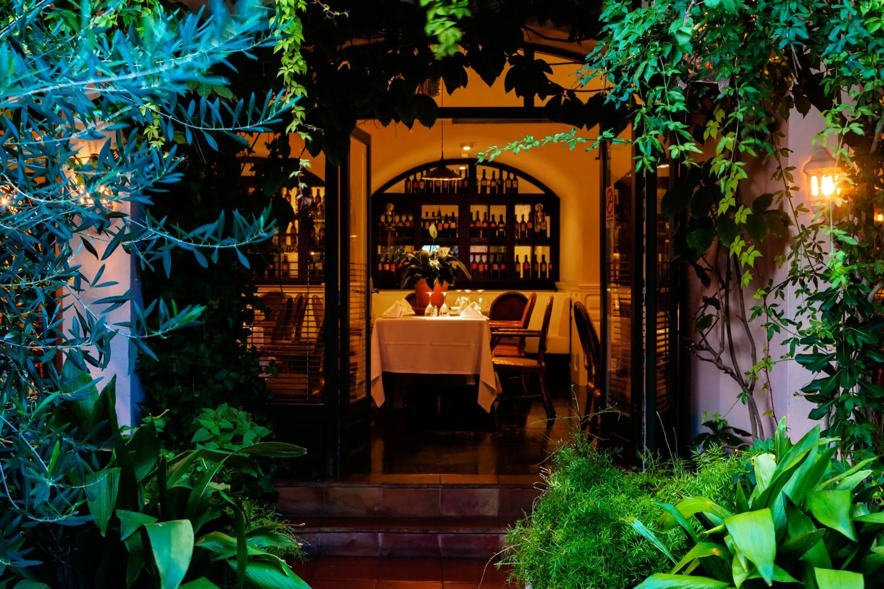 Restaurant/places to eat in Hotel Vostra Llar