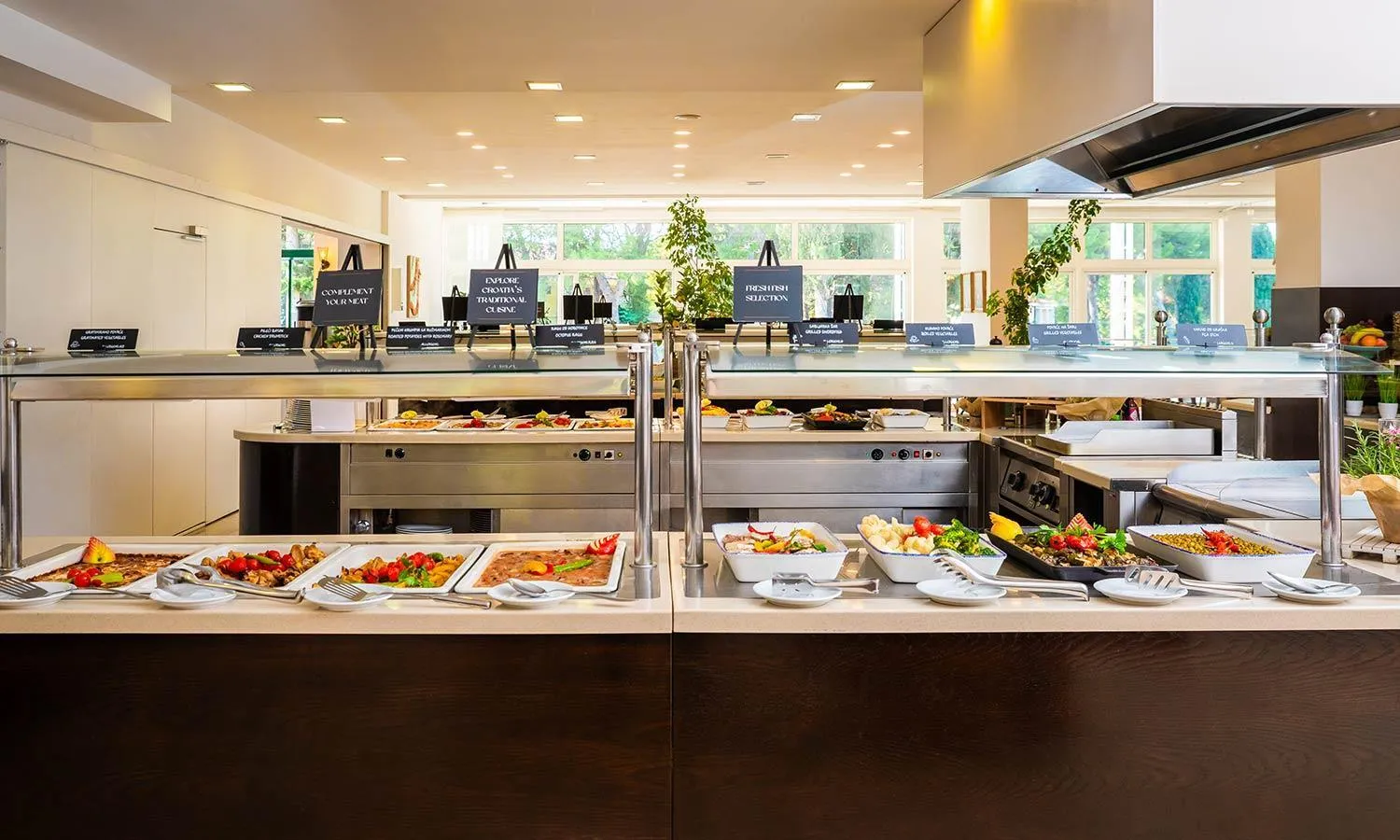 Restaurant/places to eat in Aminess Vival Casa Velaris