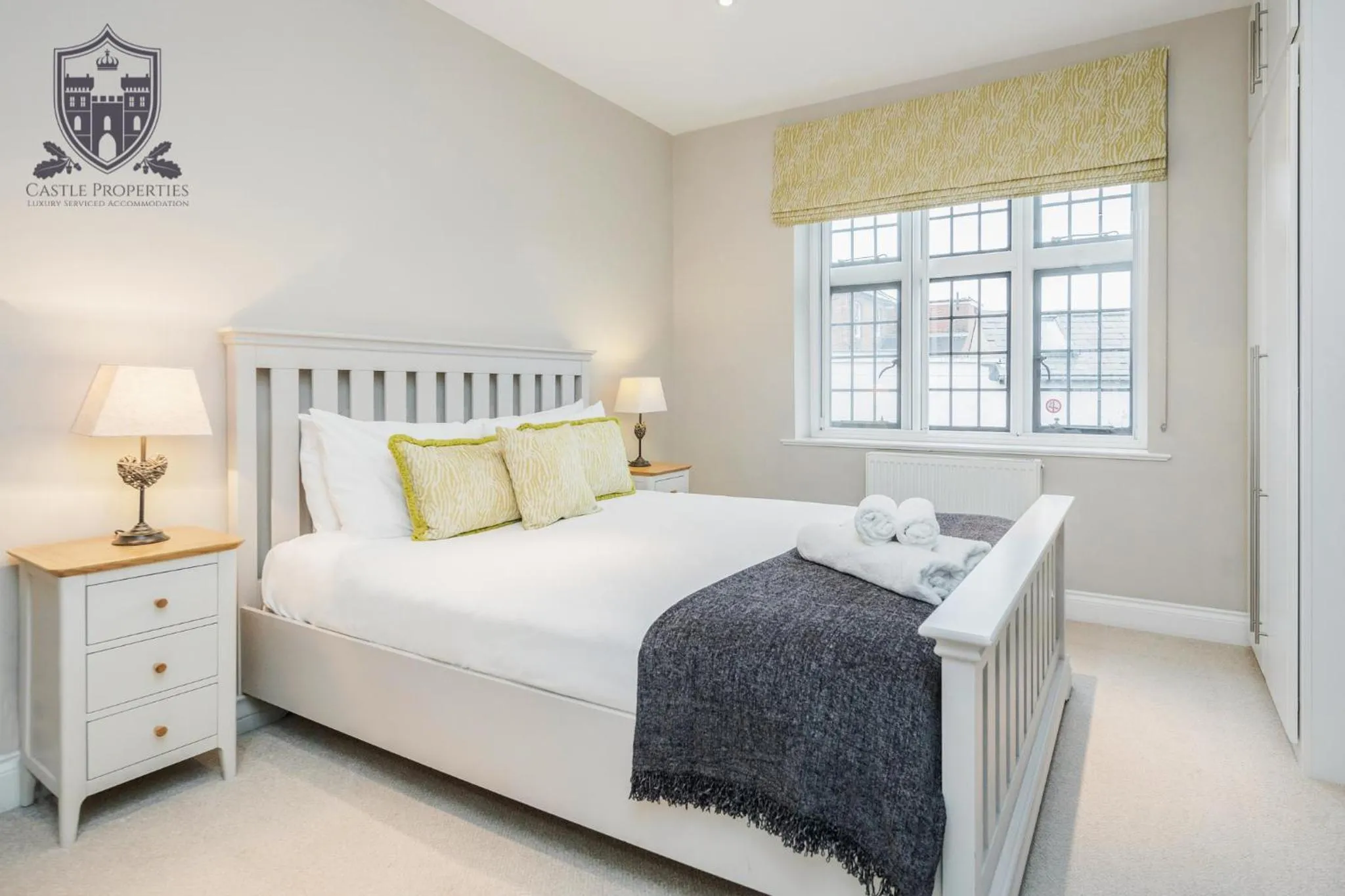 Bedroom, Bed in Castle Properties:Eton-The College