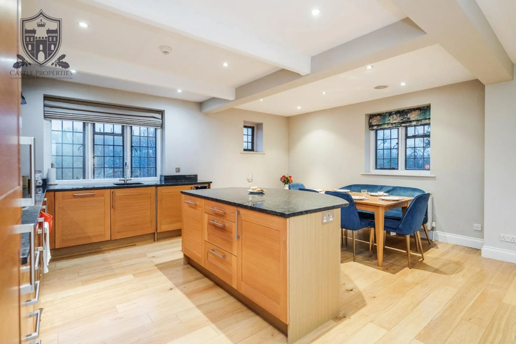 Kitchen or kitchenette in Castle Properties:Eton-The College