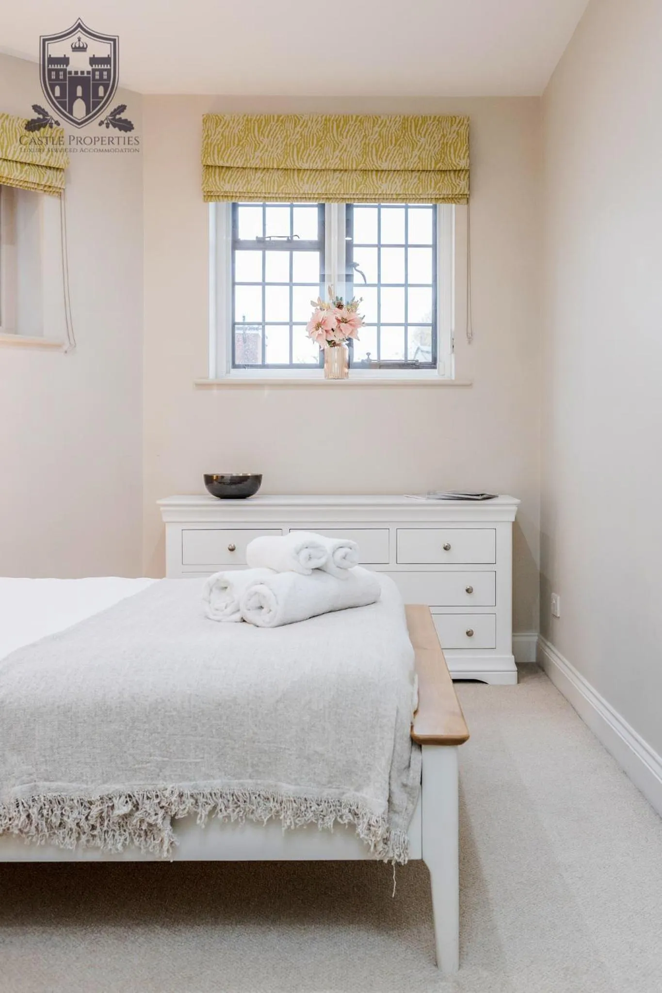 Bed in Castle Properties:Eton-The College