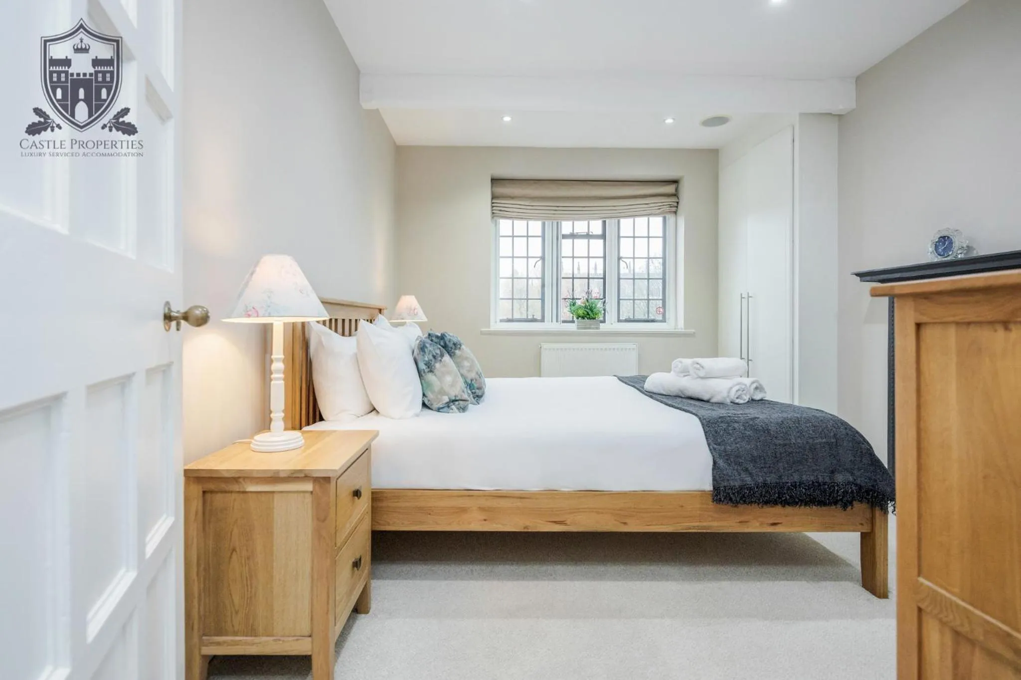 Bed in Castle Properties:Eton-The College
