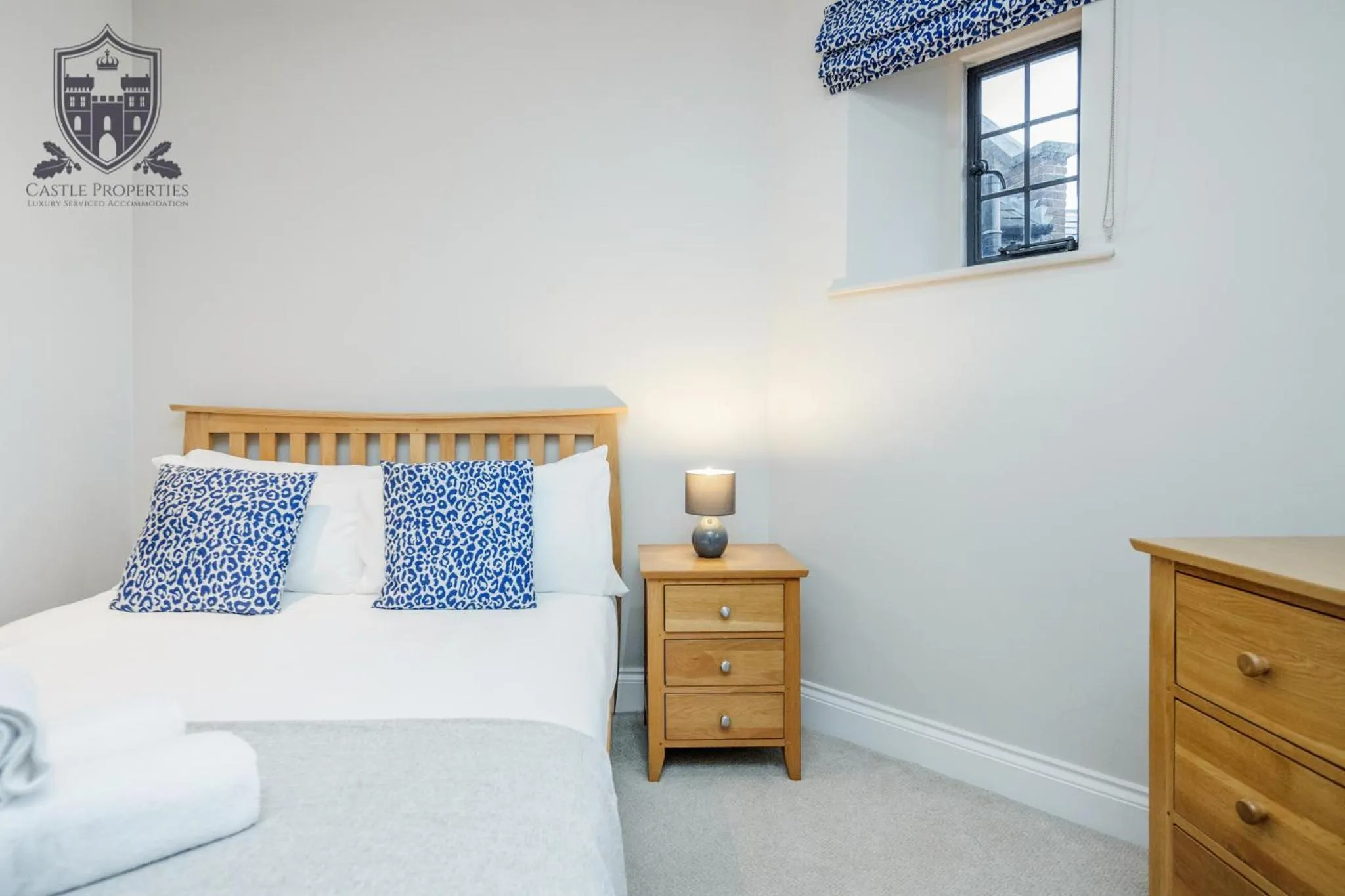 Bed in Castle Properties:Eton-The College