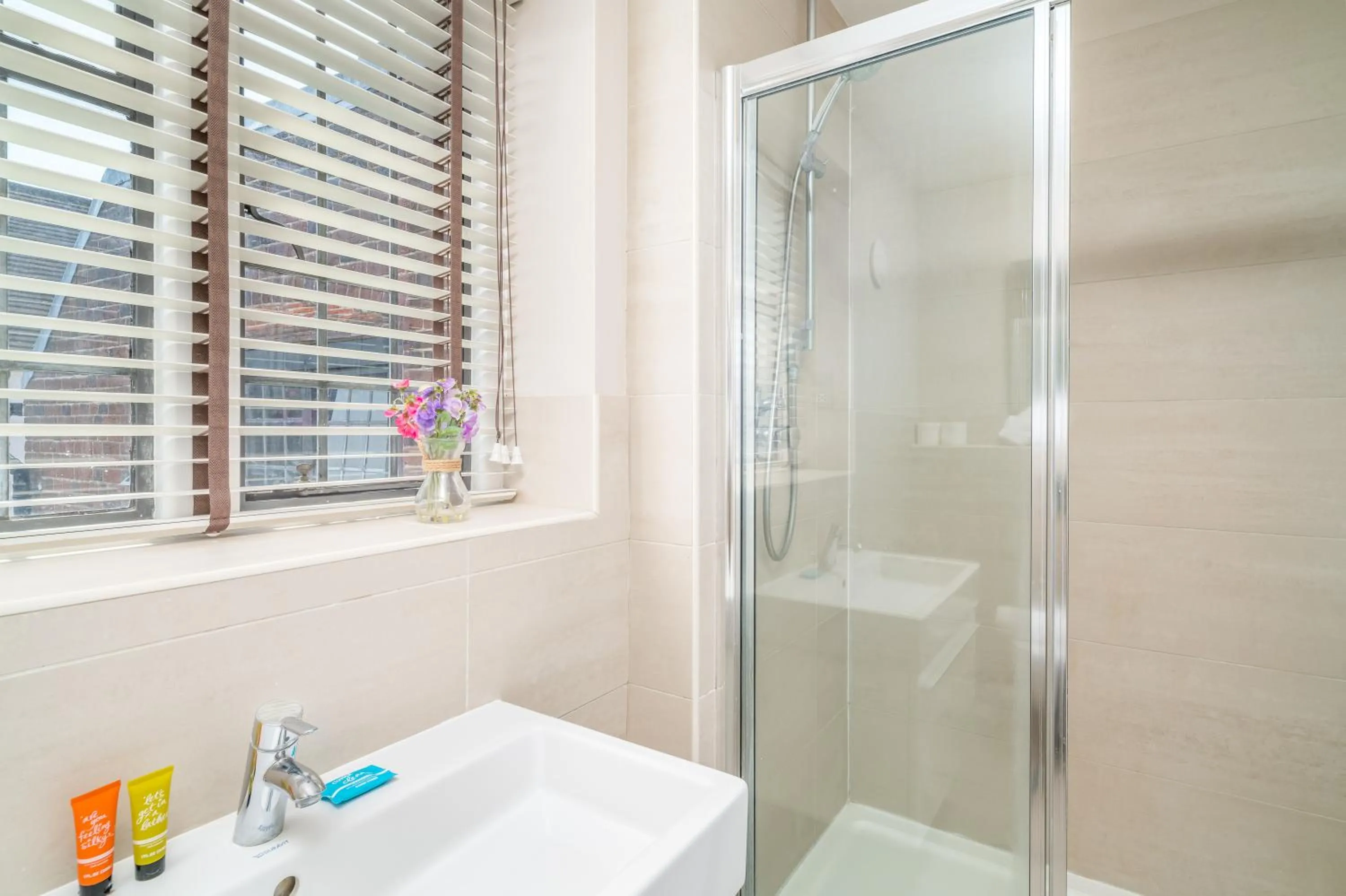 Shower in Castle Properties:Eton-The College