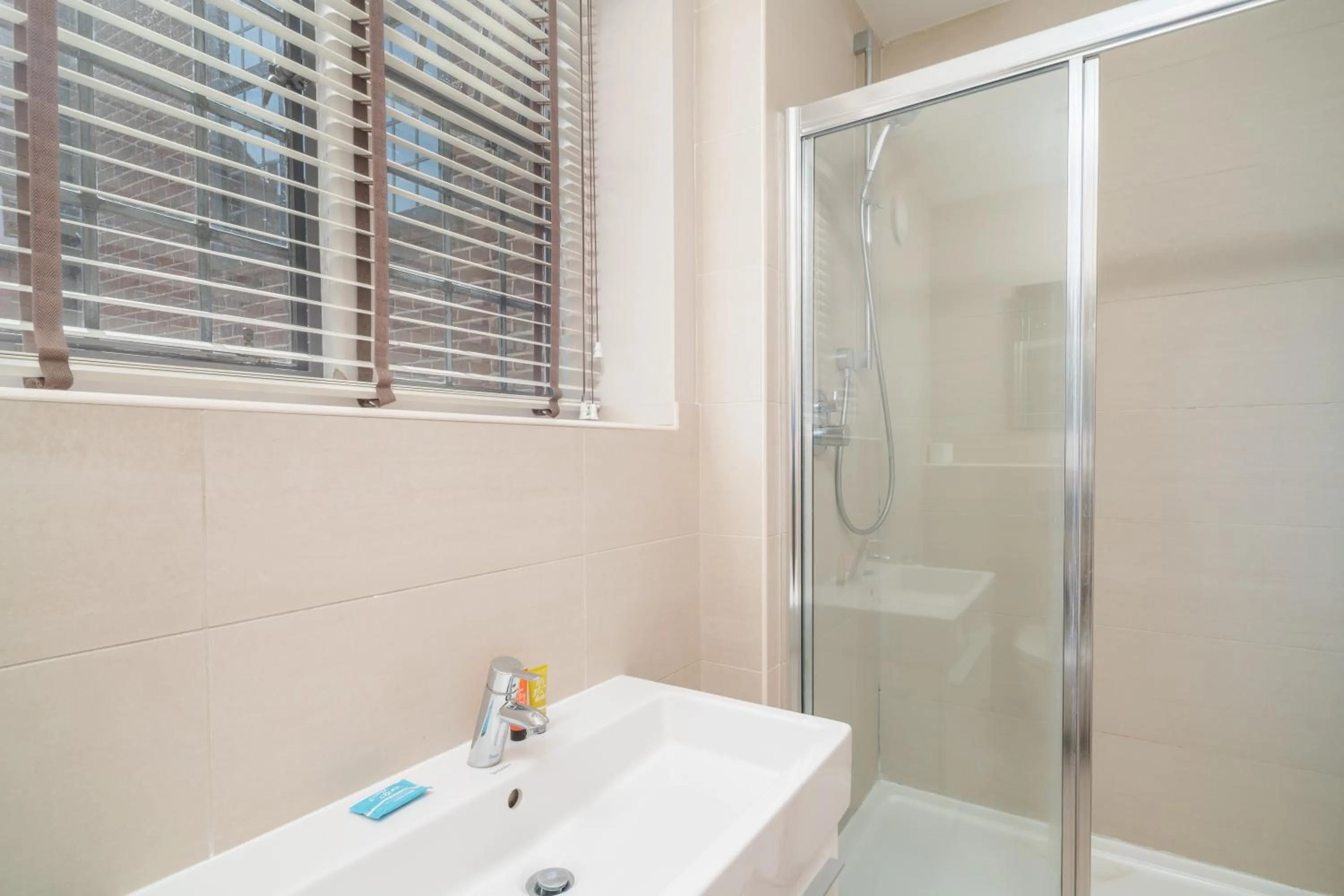 Shower in Castle Properties:Eton-The College
