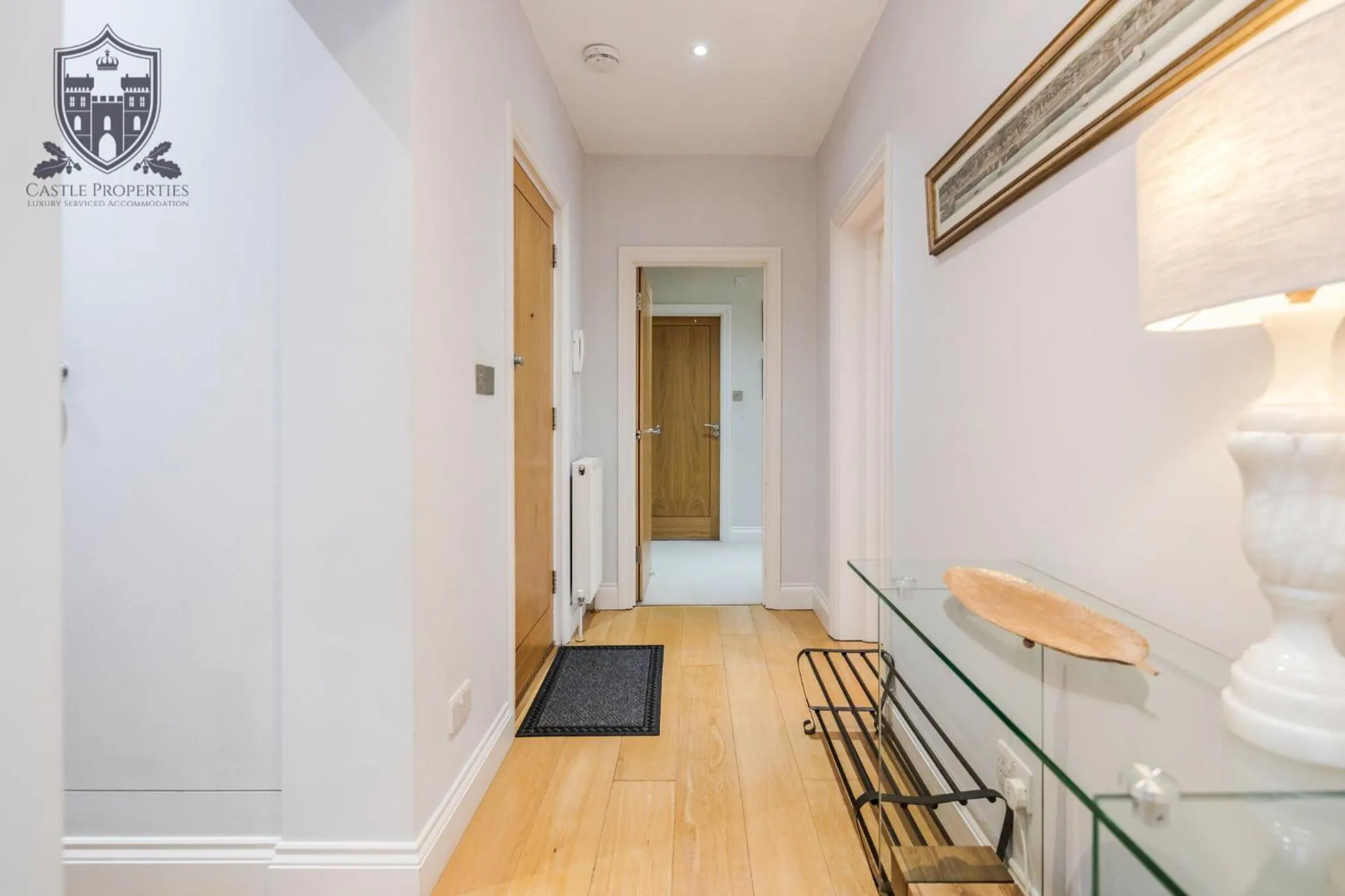 Facade/entrance in Castle Properties:Eton-The College