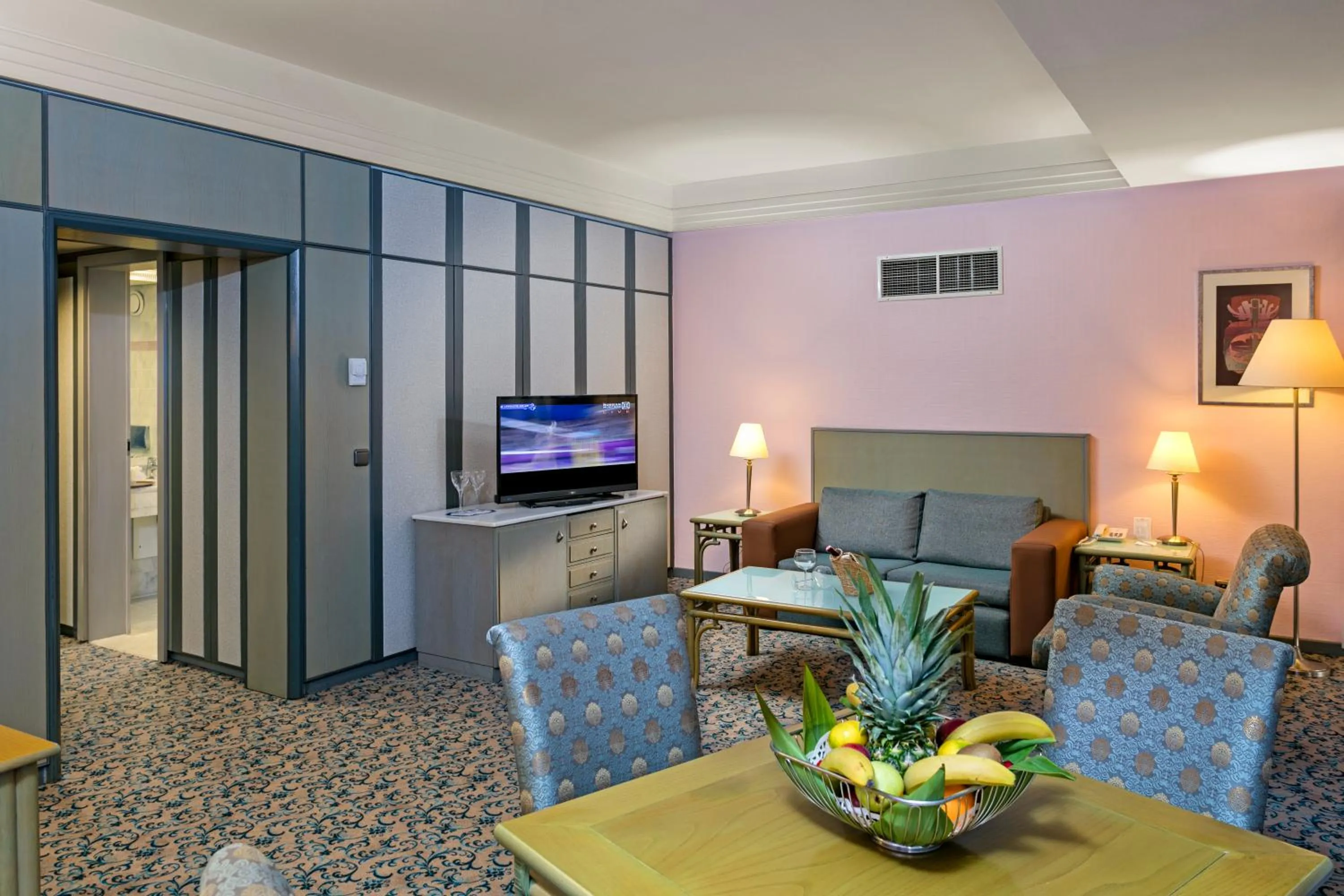 TV and multimedia in Özkaymak Falez Hotel