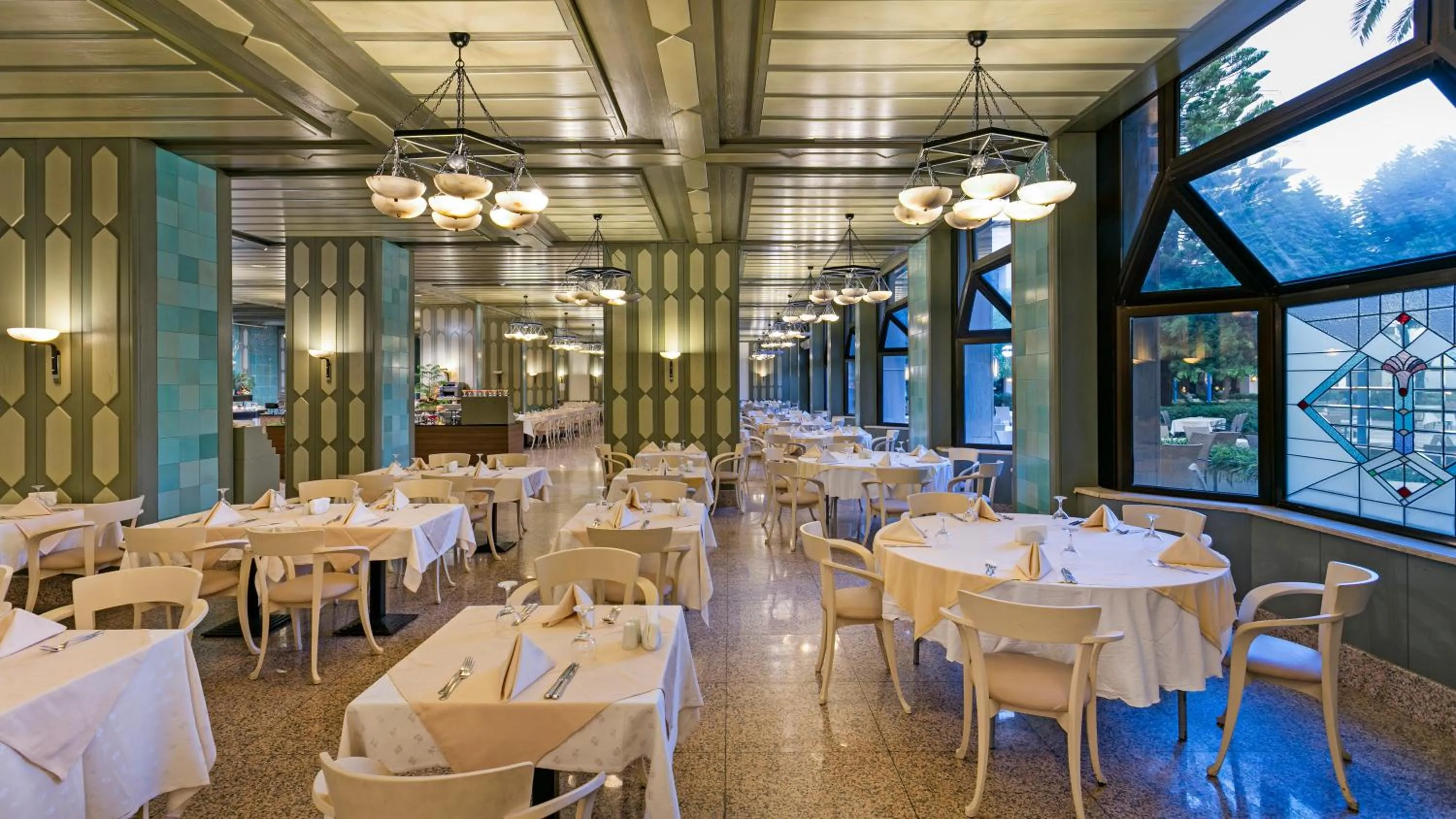 Restaurant/places to eat in Özkaymak Falez Hotel