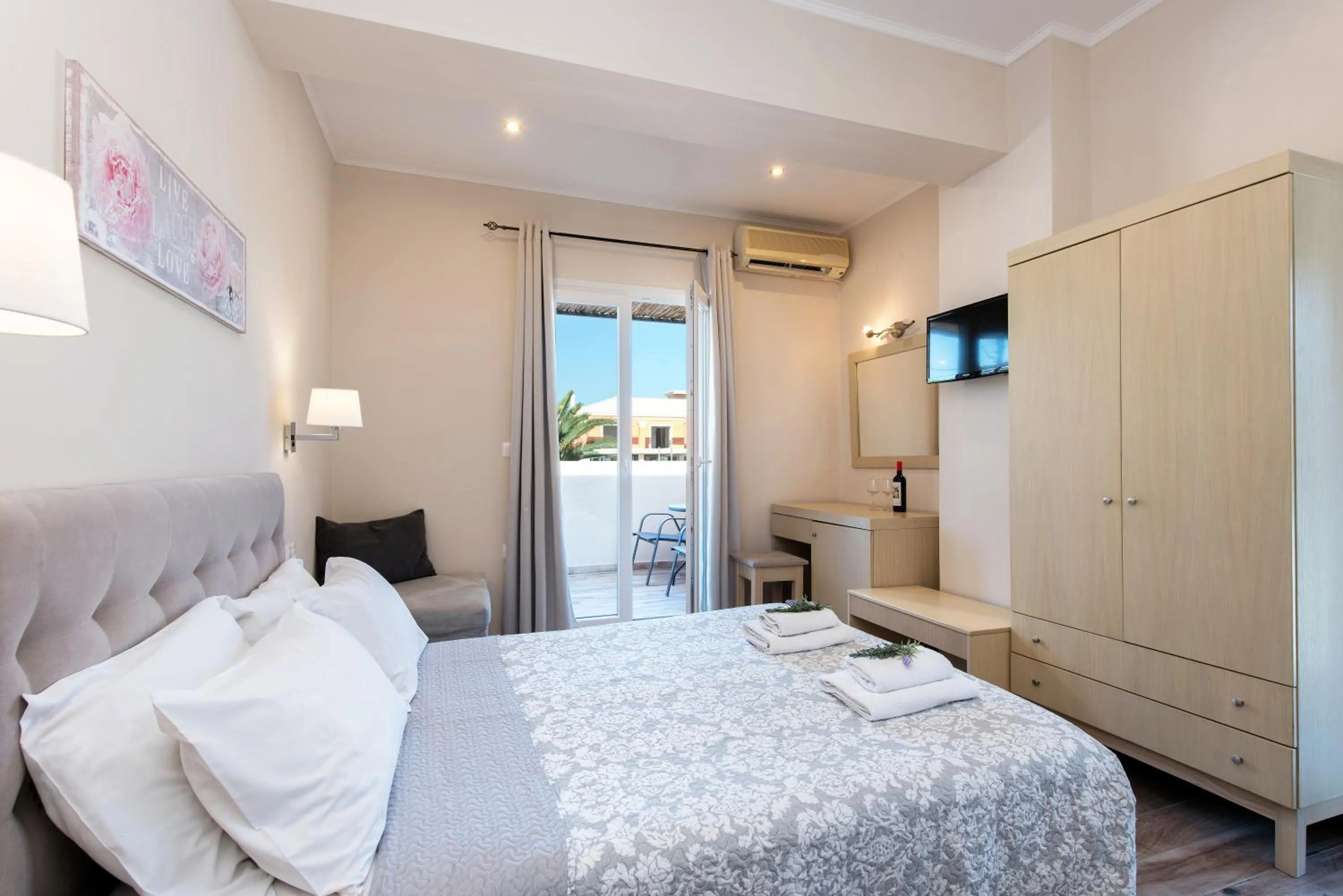 Bedroom, Bed in Anita