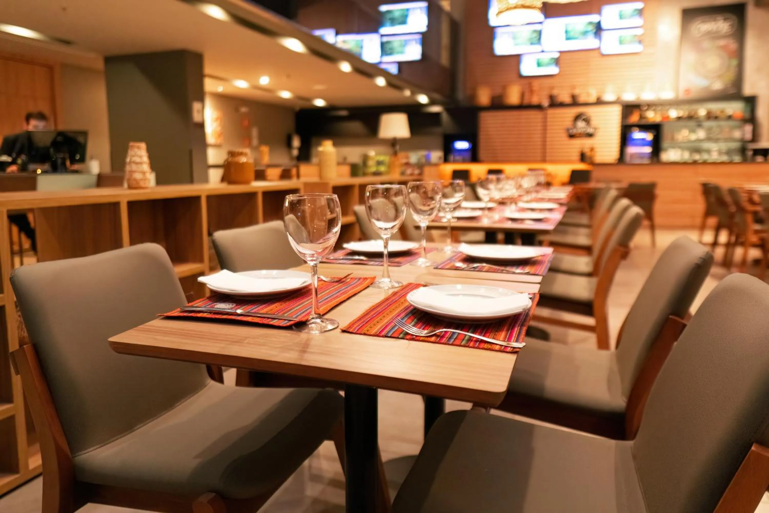 Restaurant/places to eat in Novotel Curitiba Batel