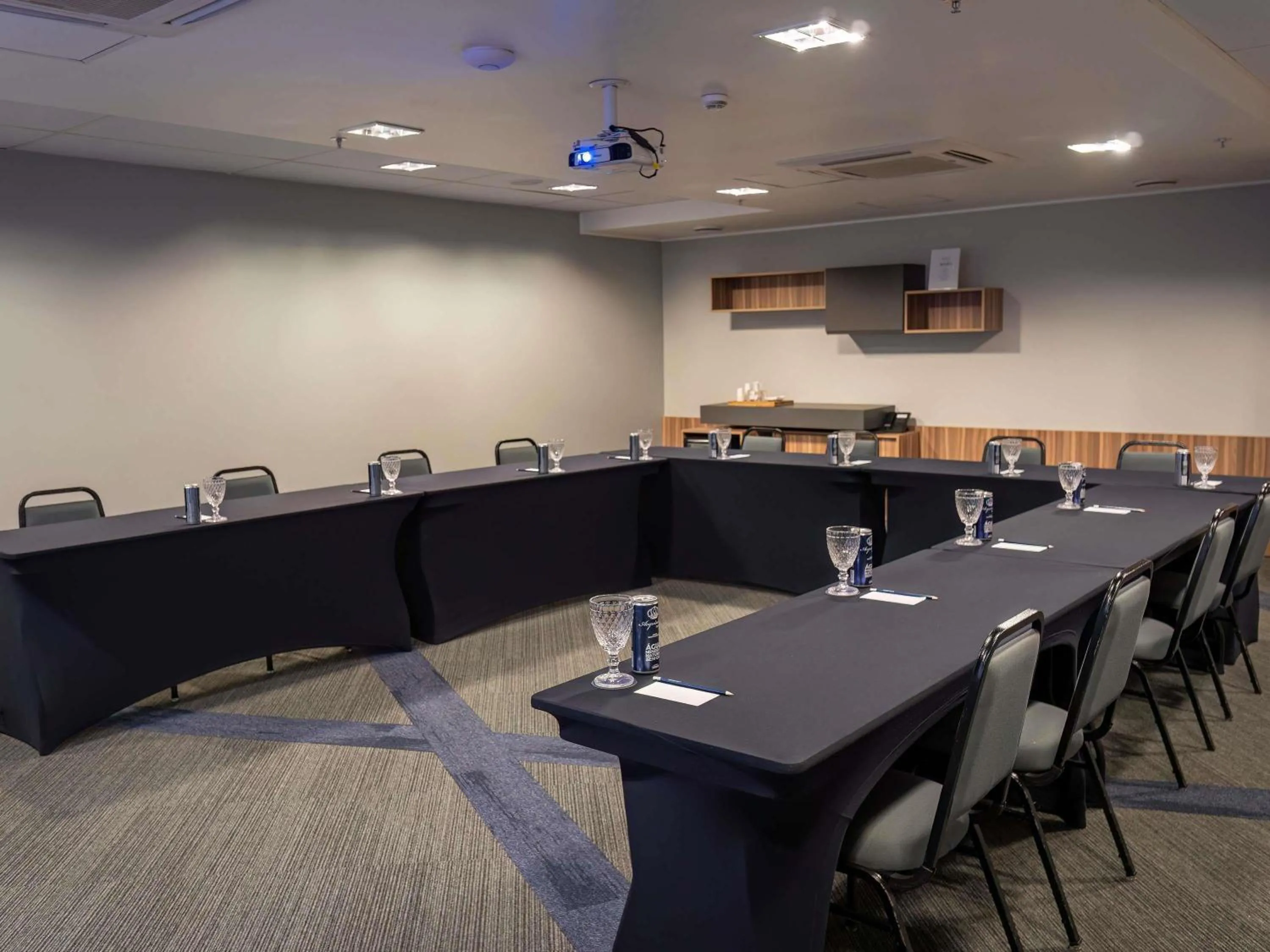 Meeting/conference room in Novotel Curitiba Batel