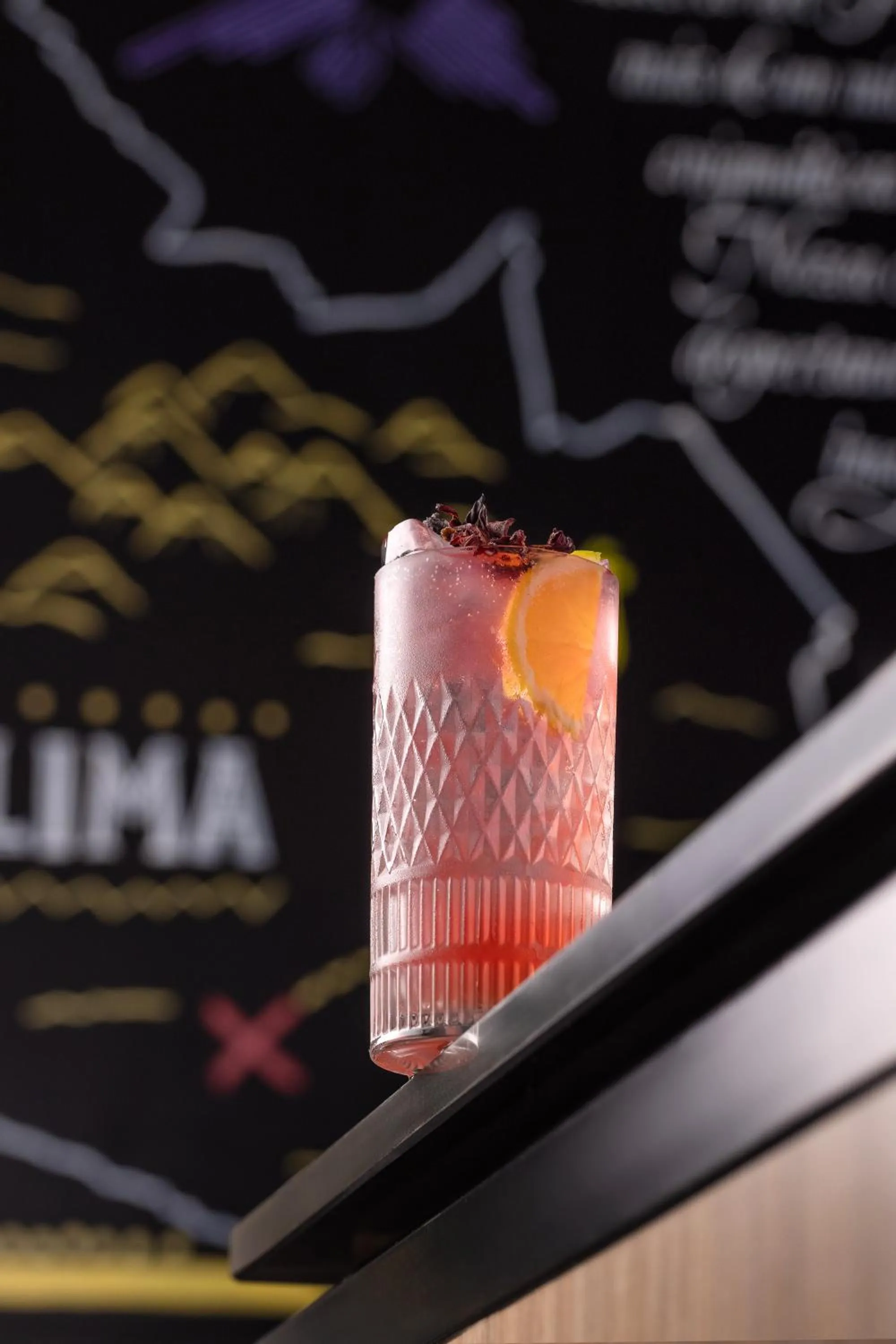 Lounge or bar in Novotel Curitiba Batel